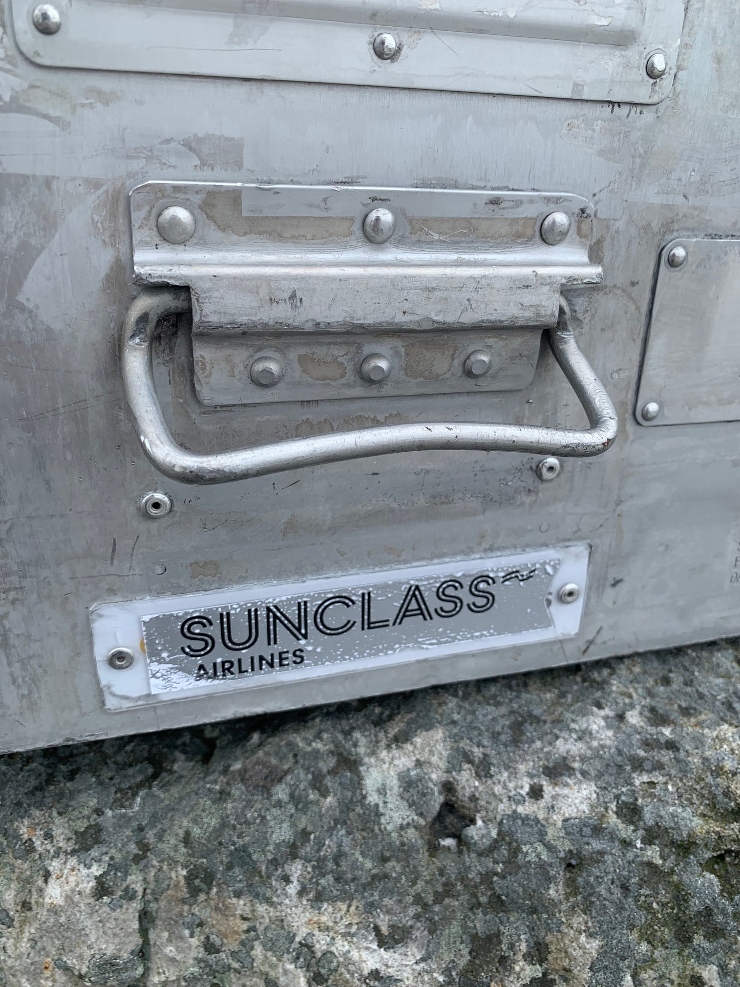 Kabinskåp från flygplan