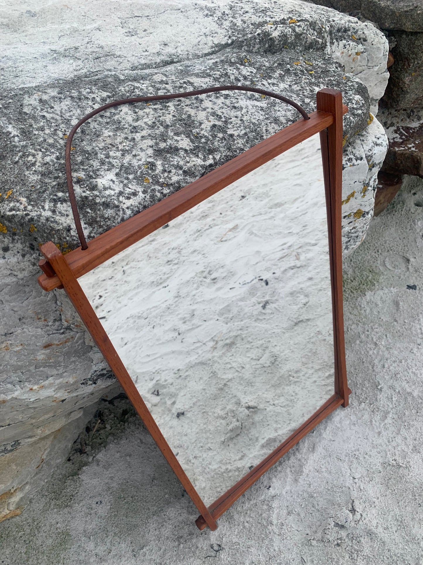 Spegel med läckra detaljer