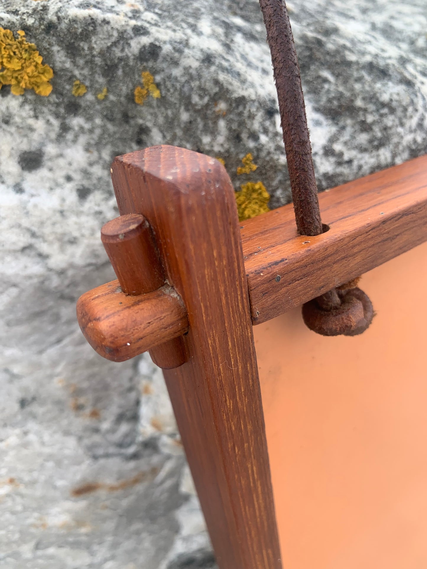 Spegel med läckra detaljer