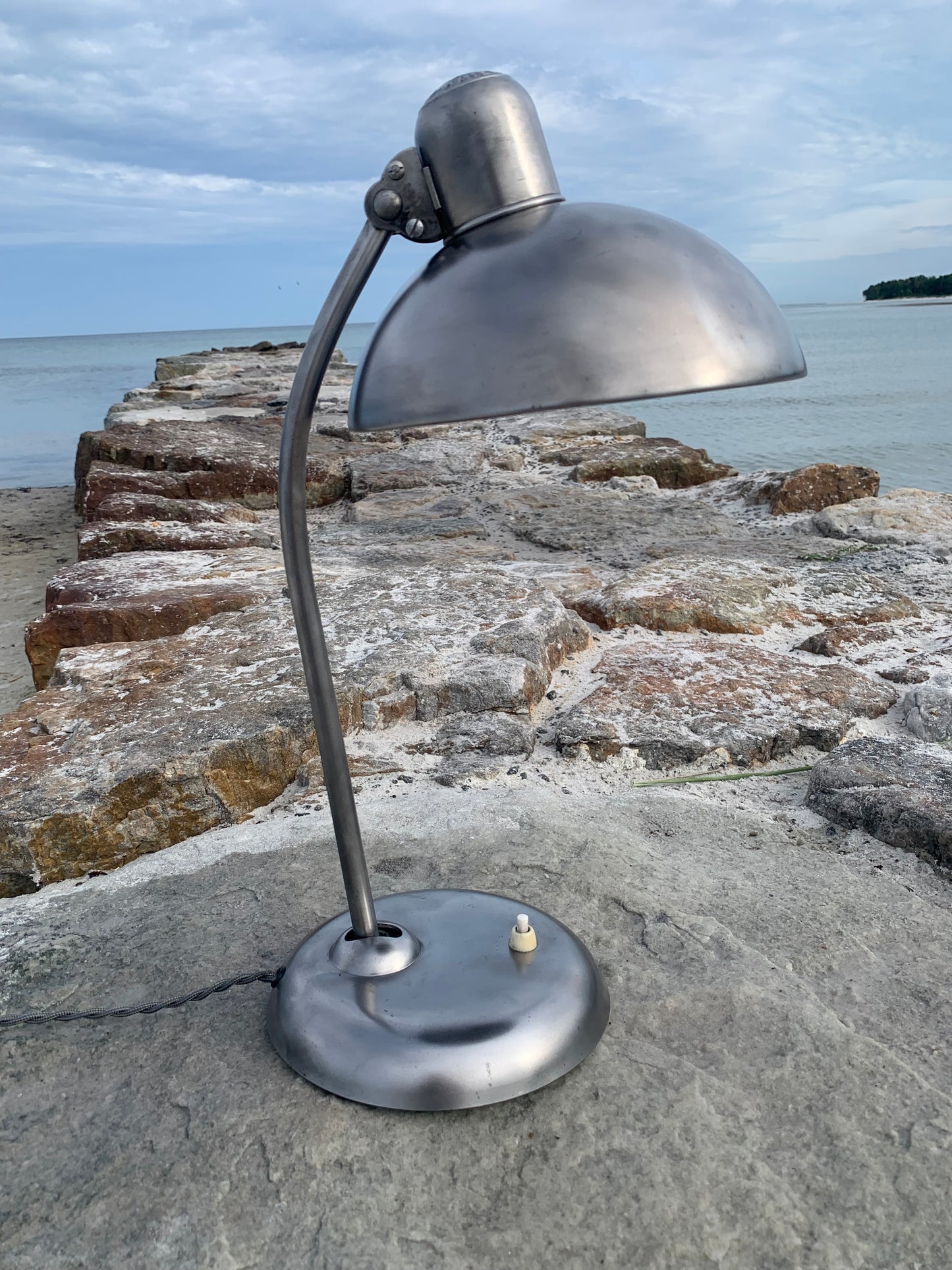 Kaiser Idell 6556 - Rå metall