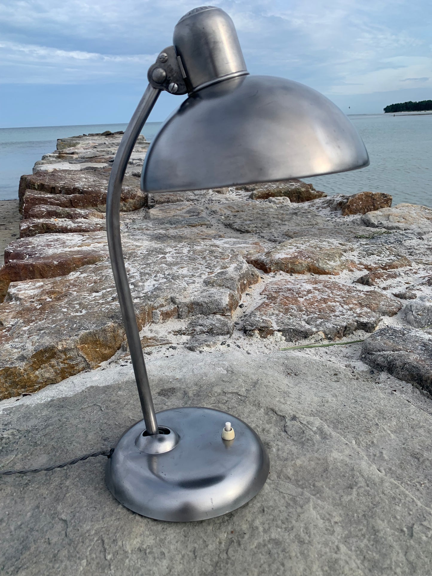 Kaiser Idell 6556 - Rå metall