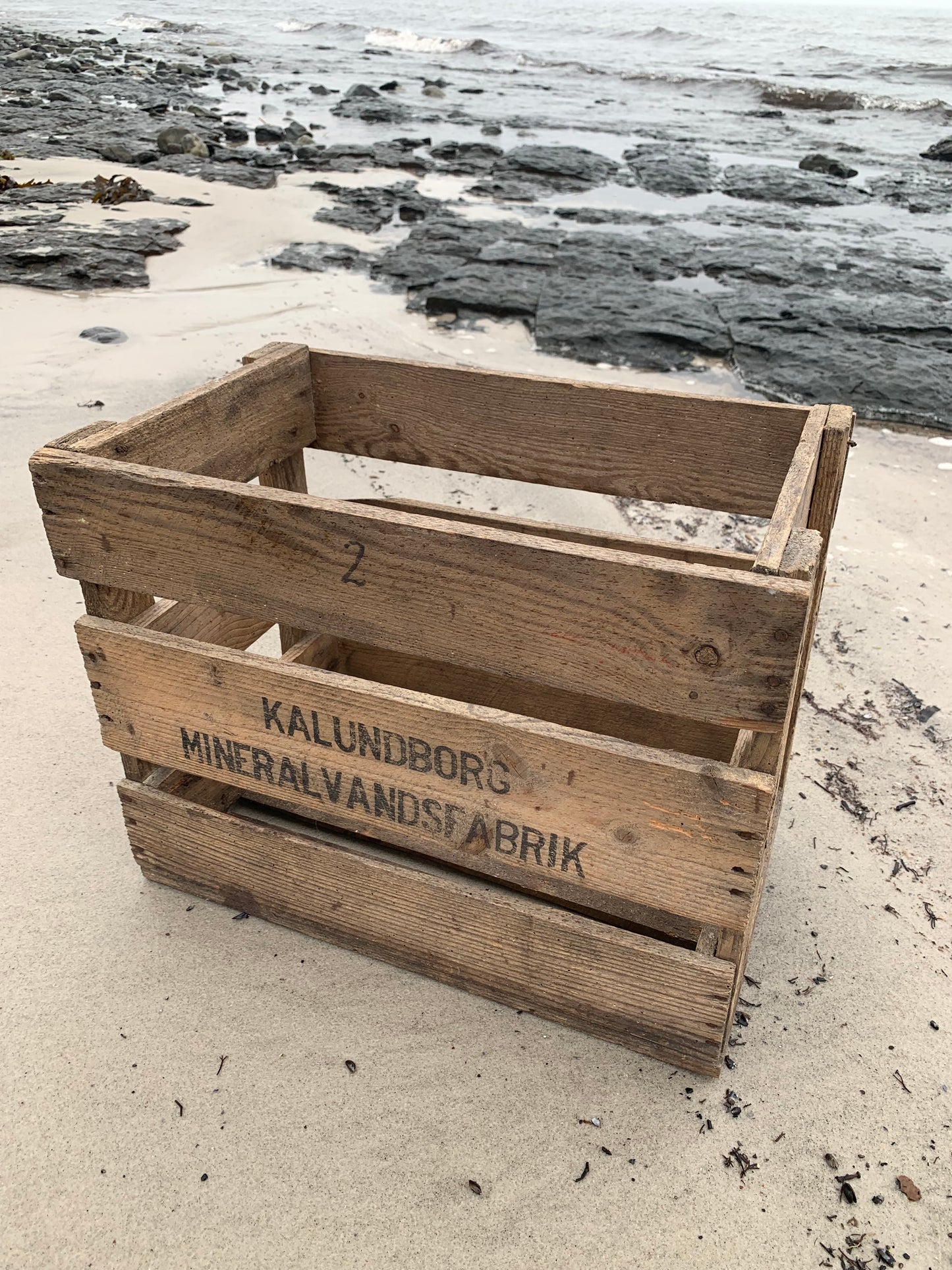 Box från Kalundborg mineralvattenfabrik