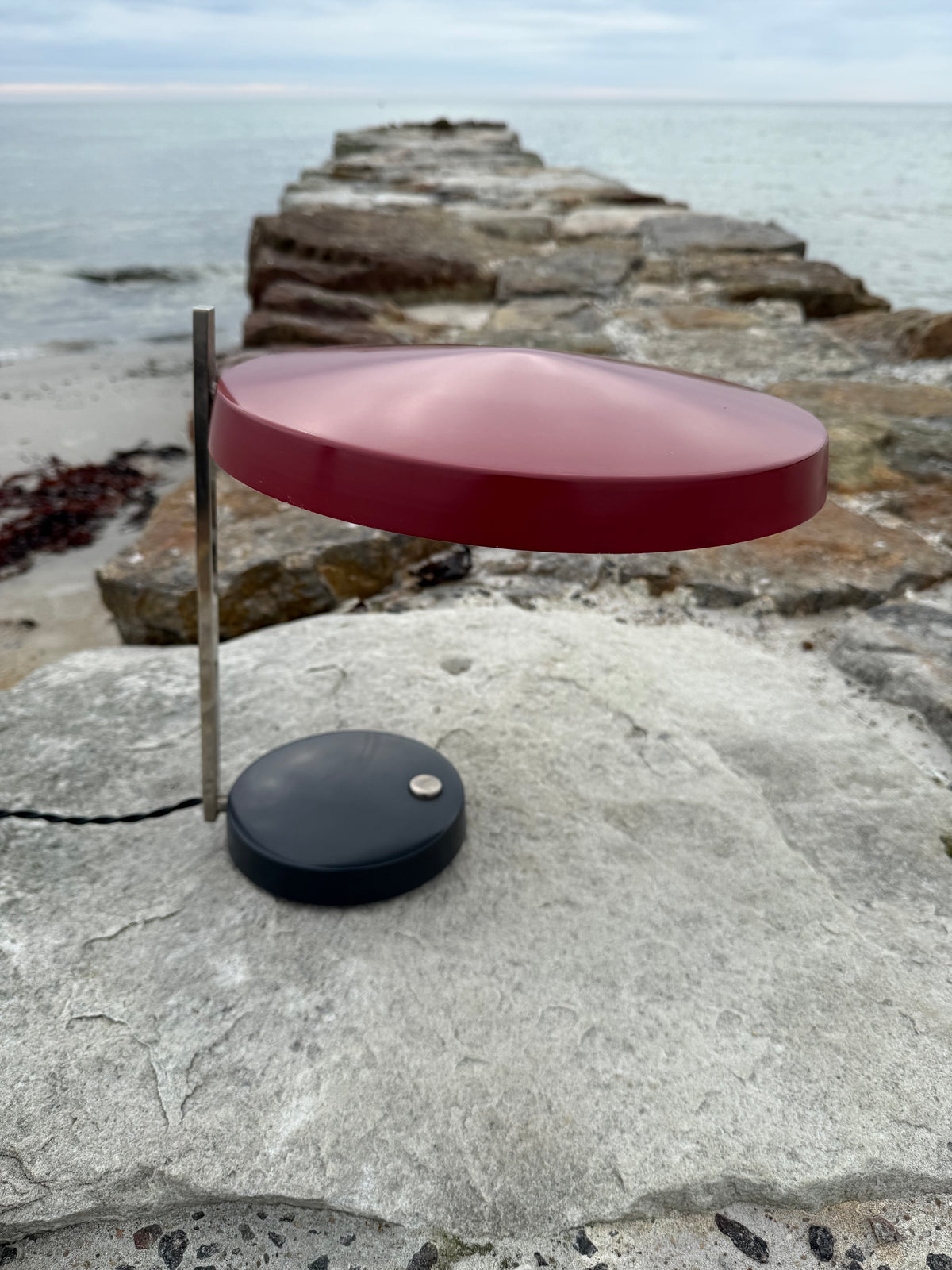 Hillebrand “Oslo” designet af Dr. Heinz Georg Pfaender i 1961 - Original Bordeaux (Vandt den prestigefyldte IF Design Award i 1962)
