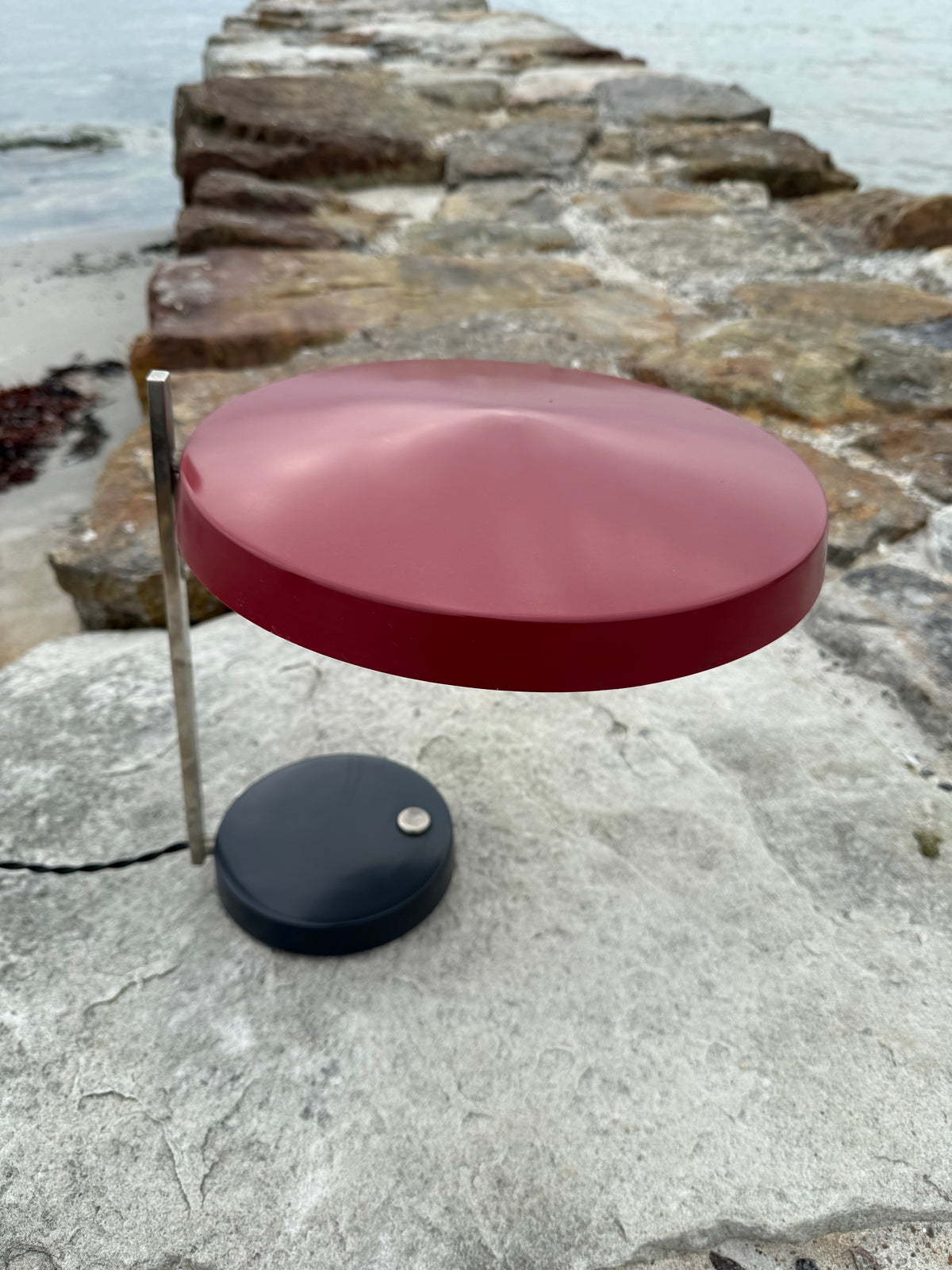 Hillebrand “Oslo” designet af Dr. Heinz Georg Pfaender i 1961 - Original Bordeaux (Vandt den prestigefyldte IF Design Award i 1962)