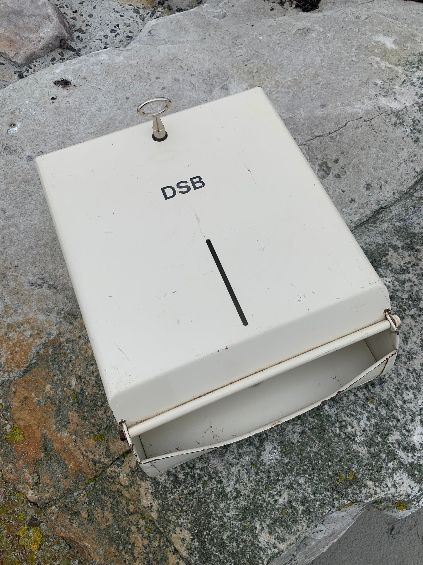 DSB pappersdispenser
