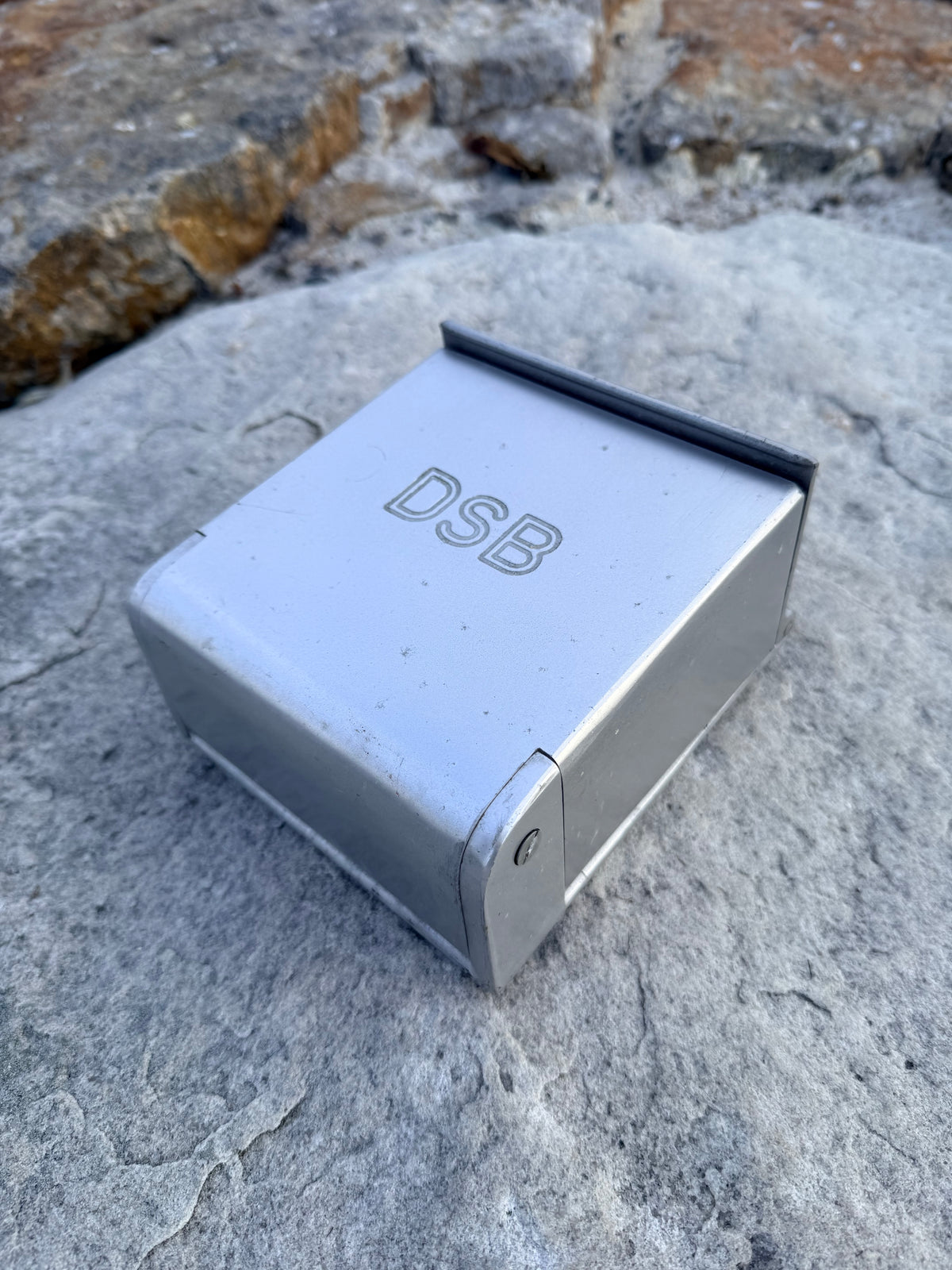 DSB Askfat med logotyp