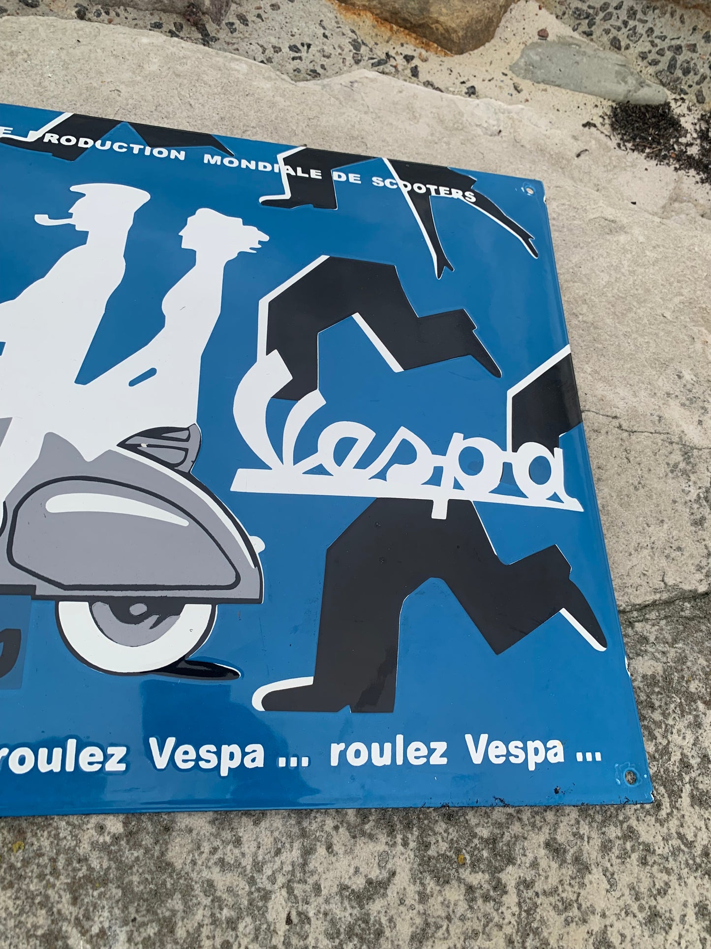 Vespa emaljskylt (kupad)