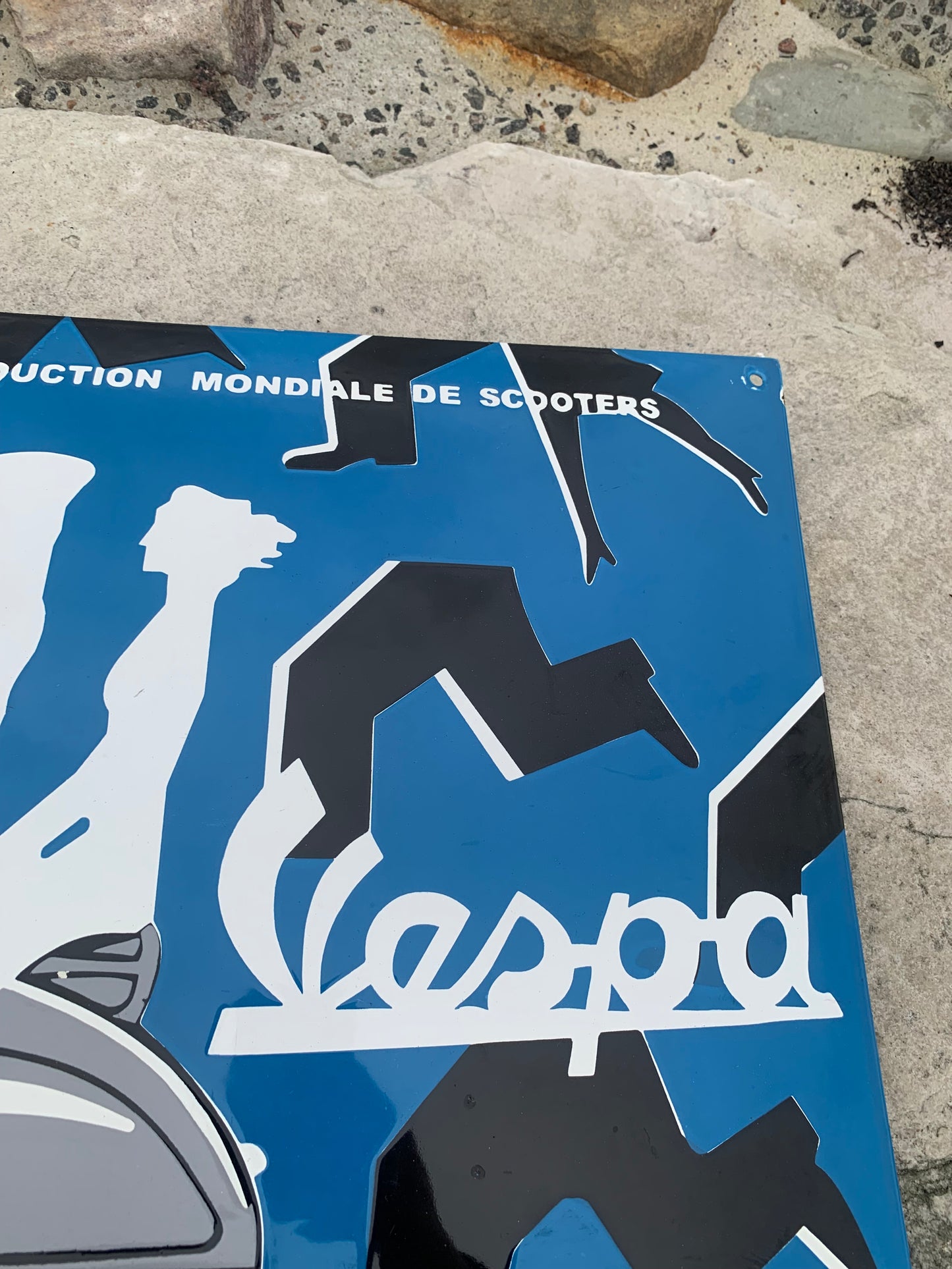 Vespa emaljskylt (kupad)