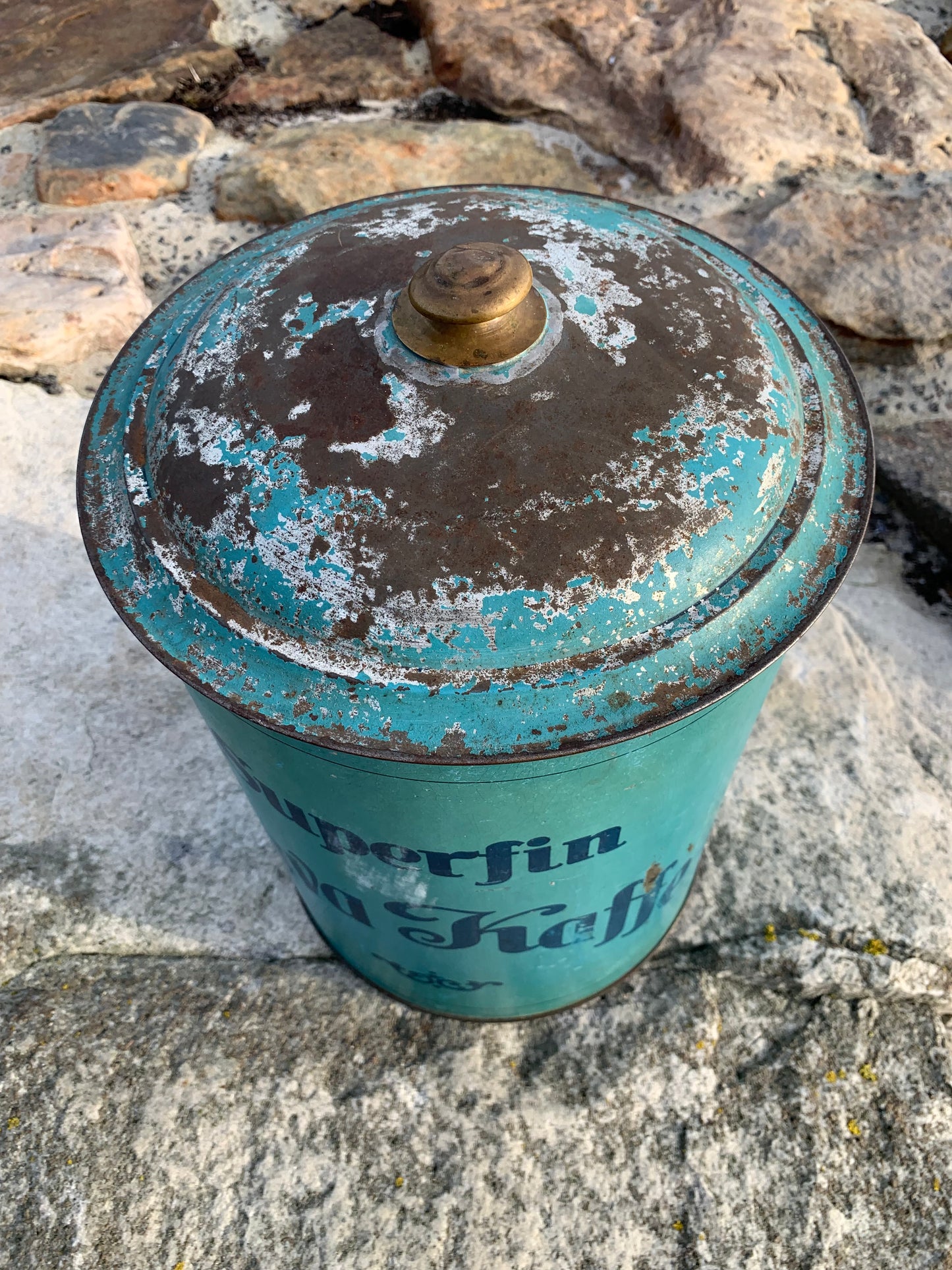 Mycket stor kaffeburk (samlarobjekt)