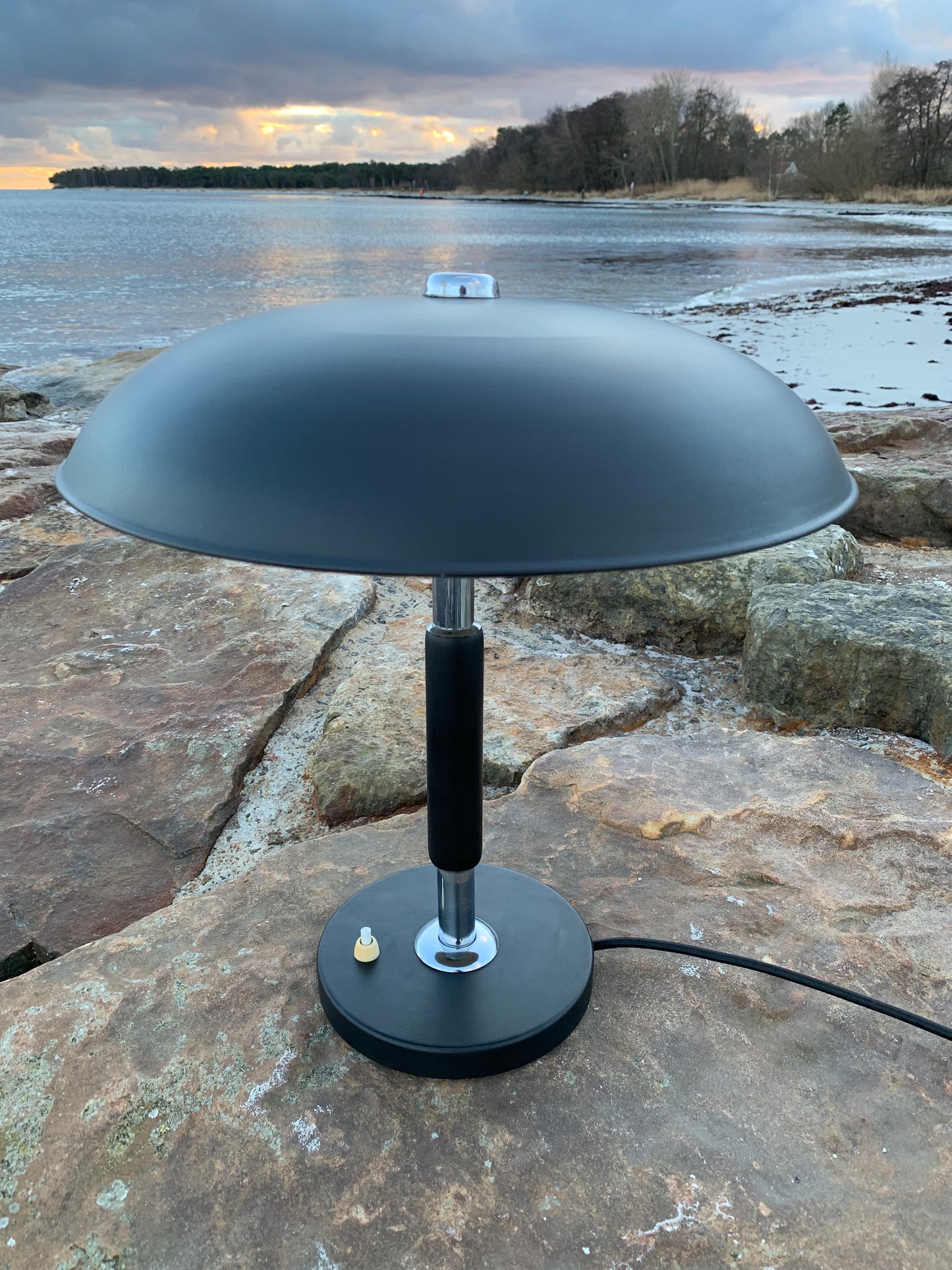 Kaiser Idell 6659 - Svart