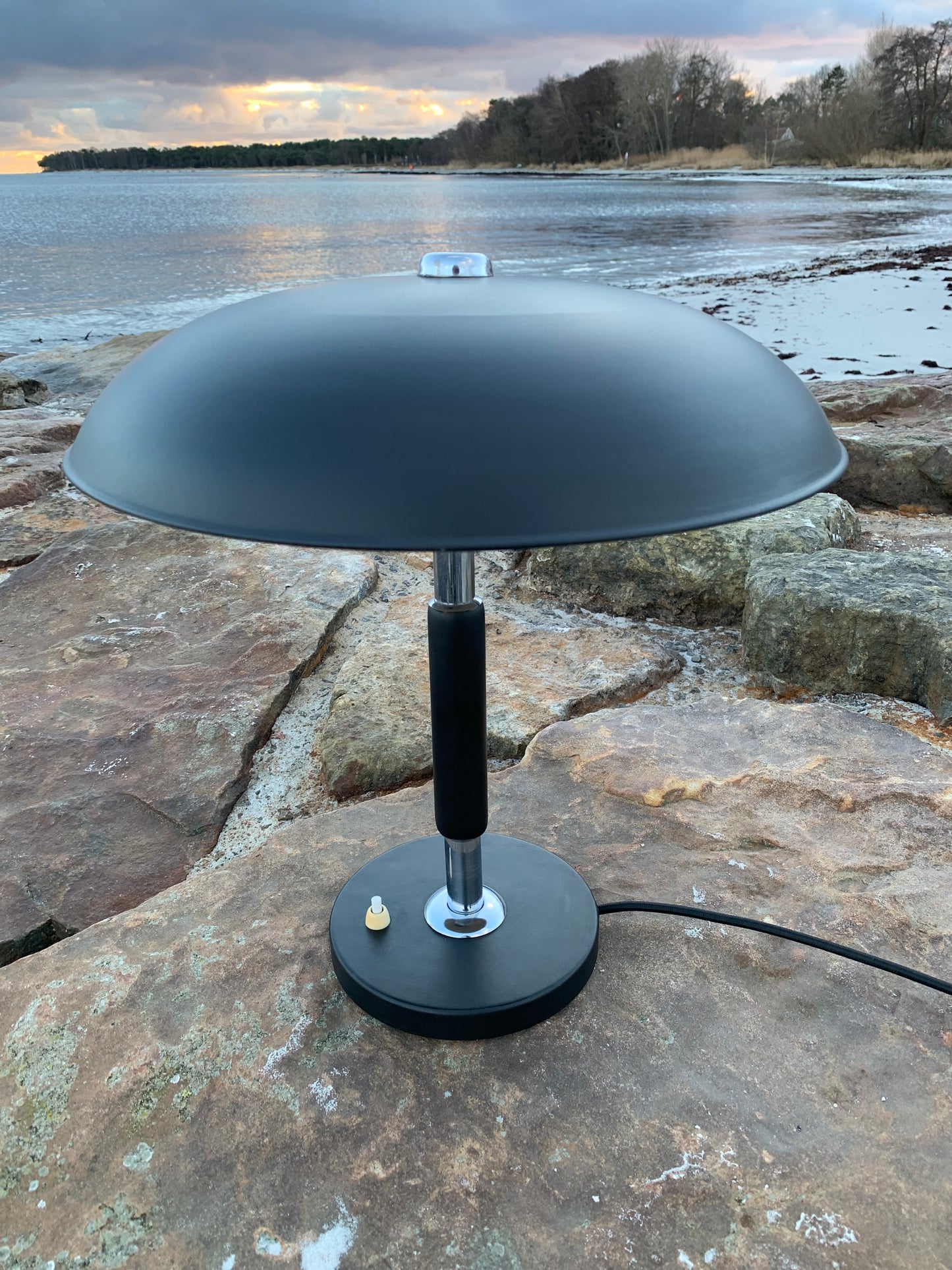 Kaiser Idell 6659 - Svart