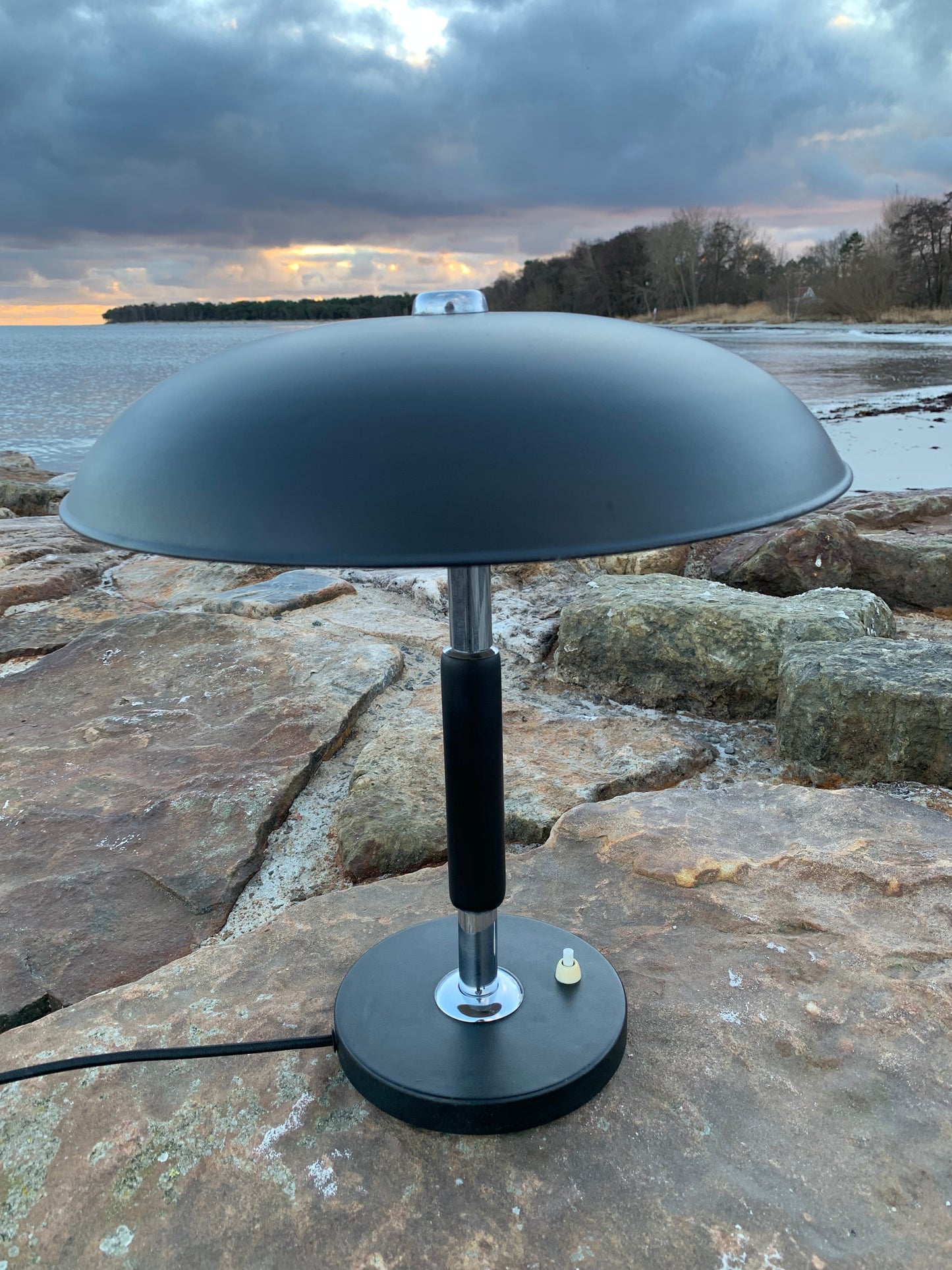 Kaiser Idell 6659 - Svart