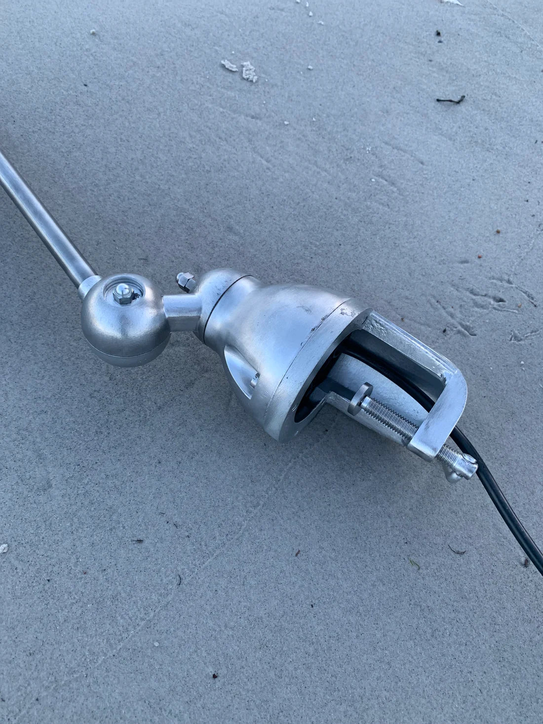 Jieldé bord/væg/loft lampe med lækkert bordbeslag
