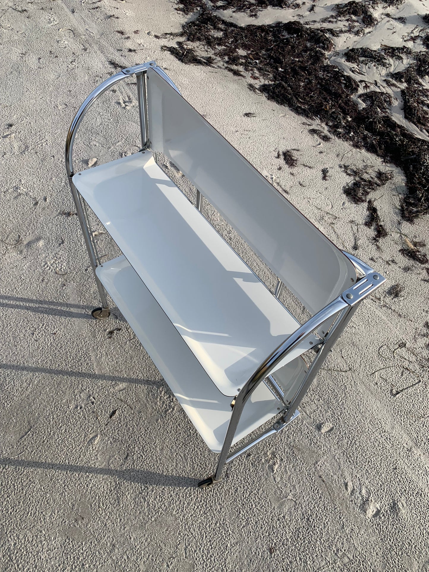 Hopfällbart barbord med hjul