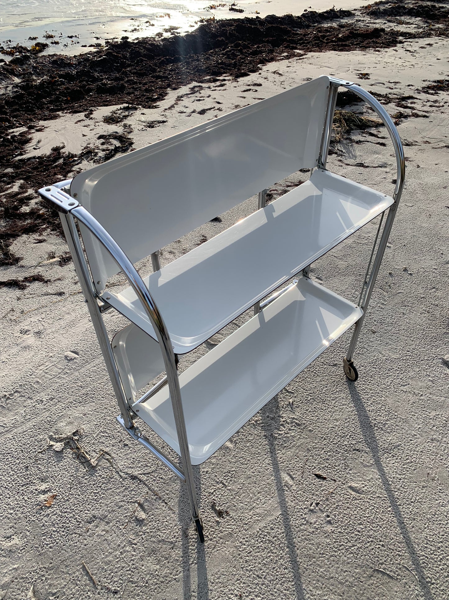 Hopfällbart barbord med hjul