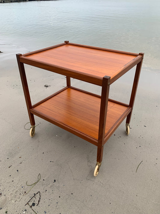 Serveringsvagn med hjul