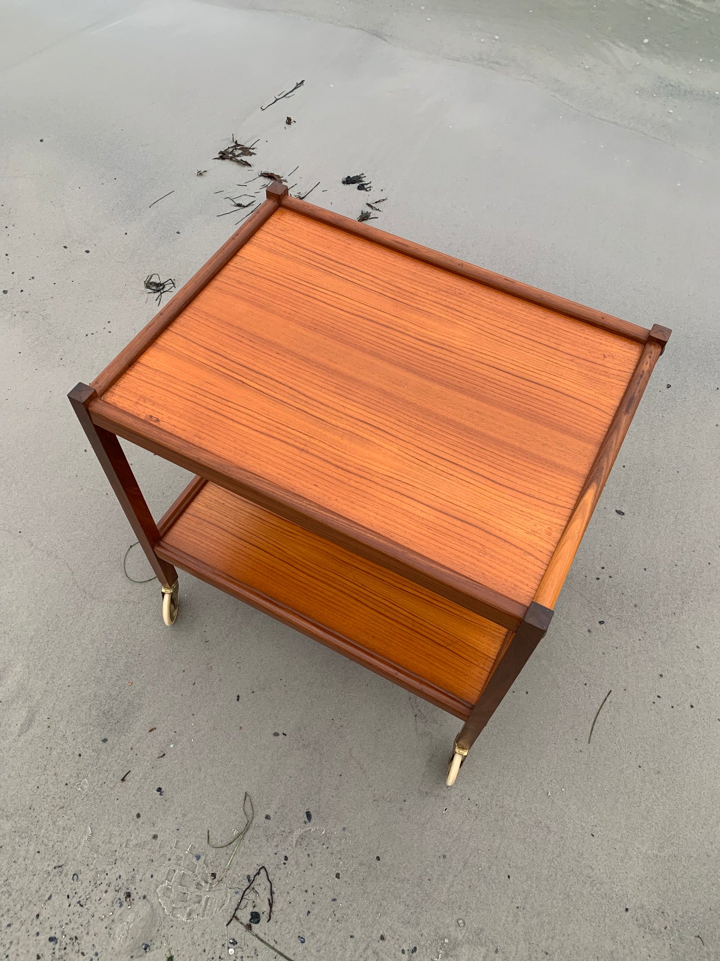 Serveringsvagn med hjul