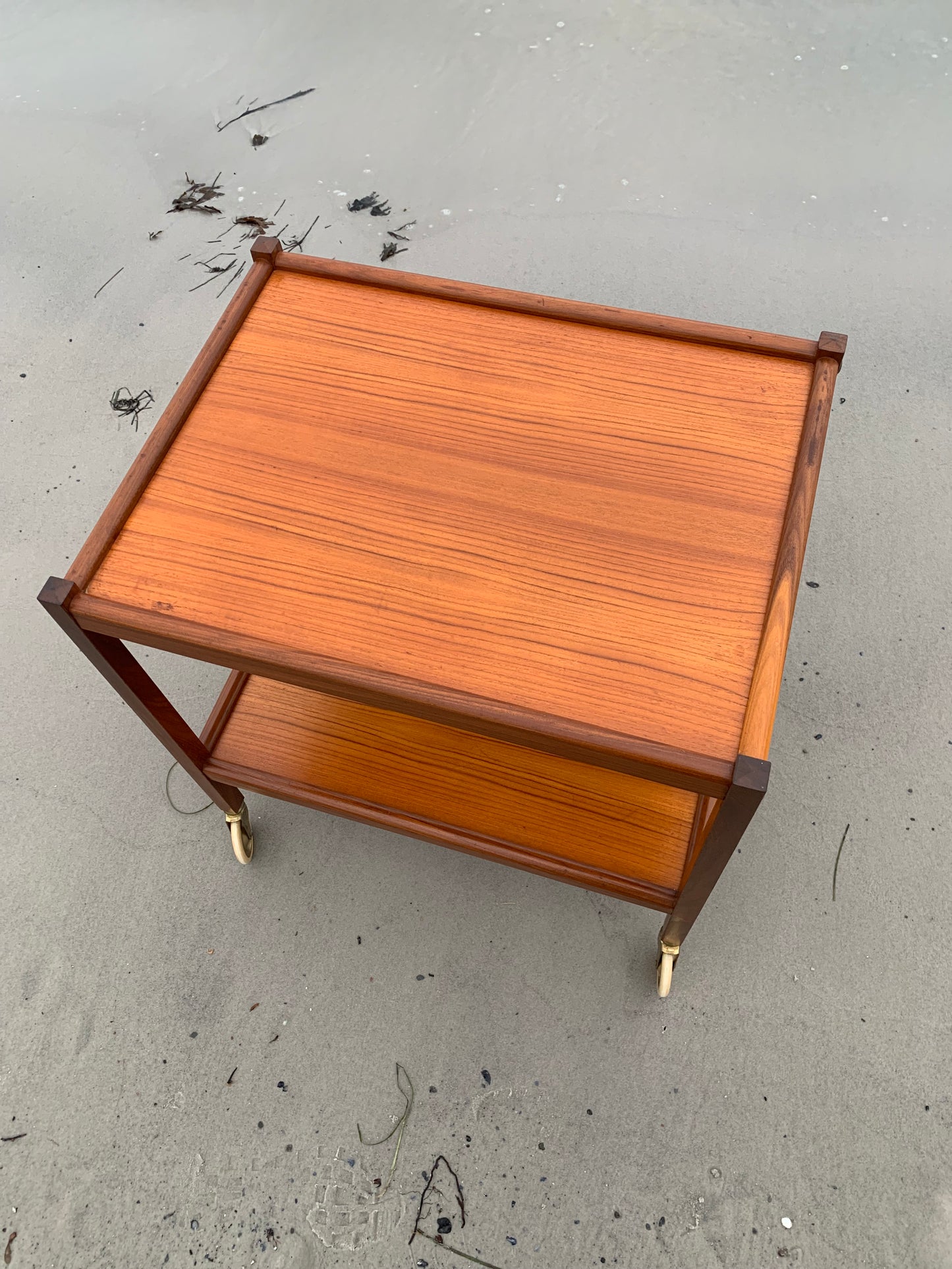 Serveringsvagn med hjul