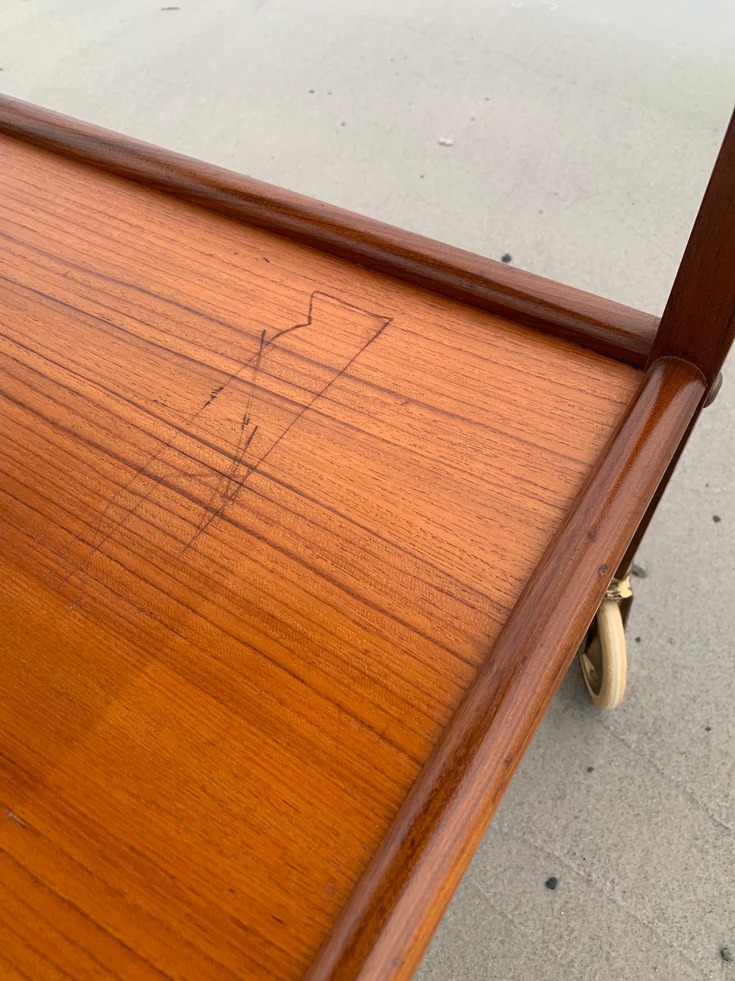 Serveringsvagn med hjul