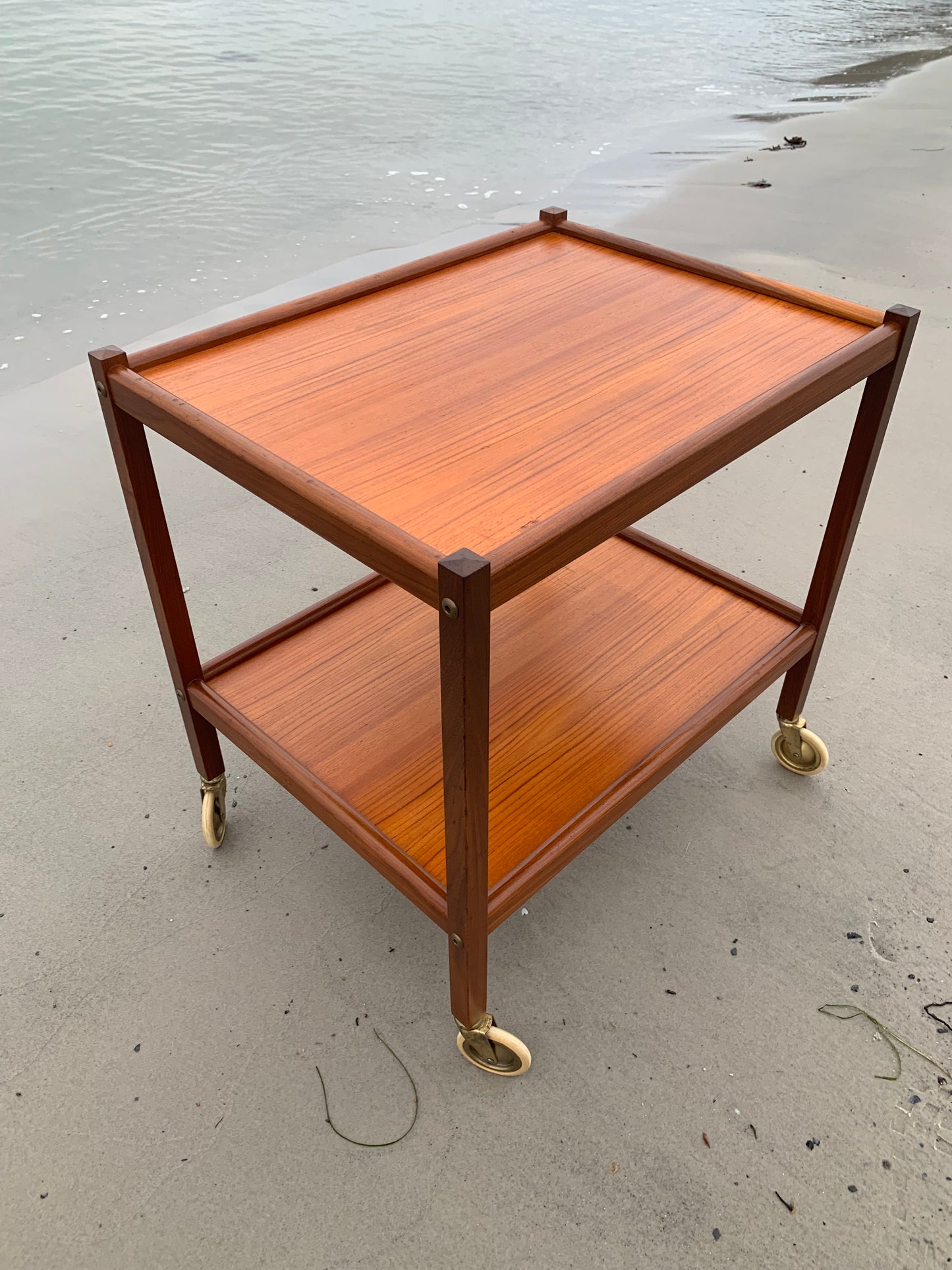 Serveringsvagn med hjul