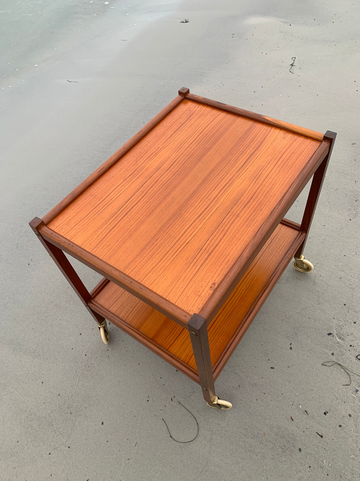 Serveringsvagn med hjul