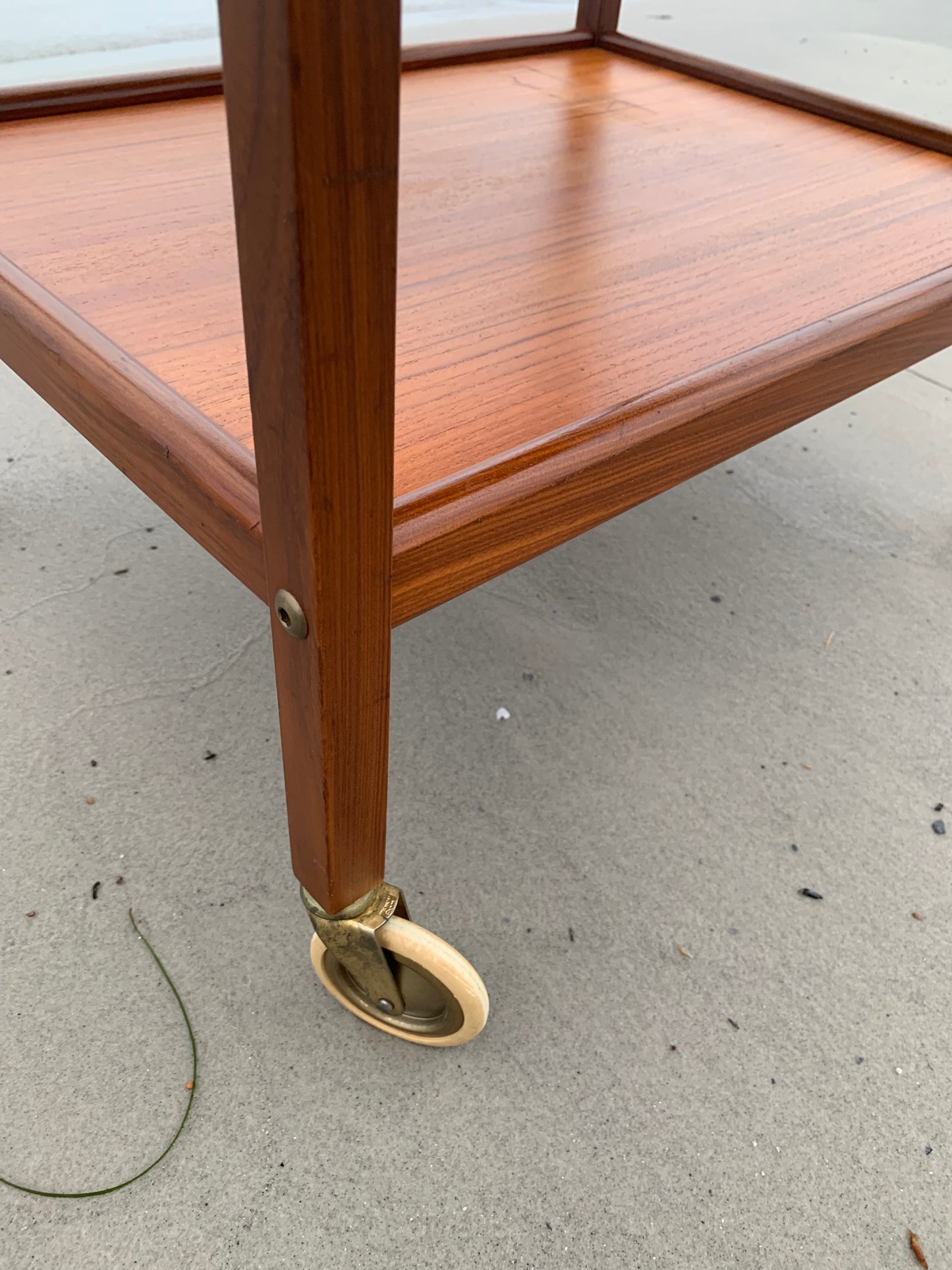 Serveringsvagn med hjul