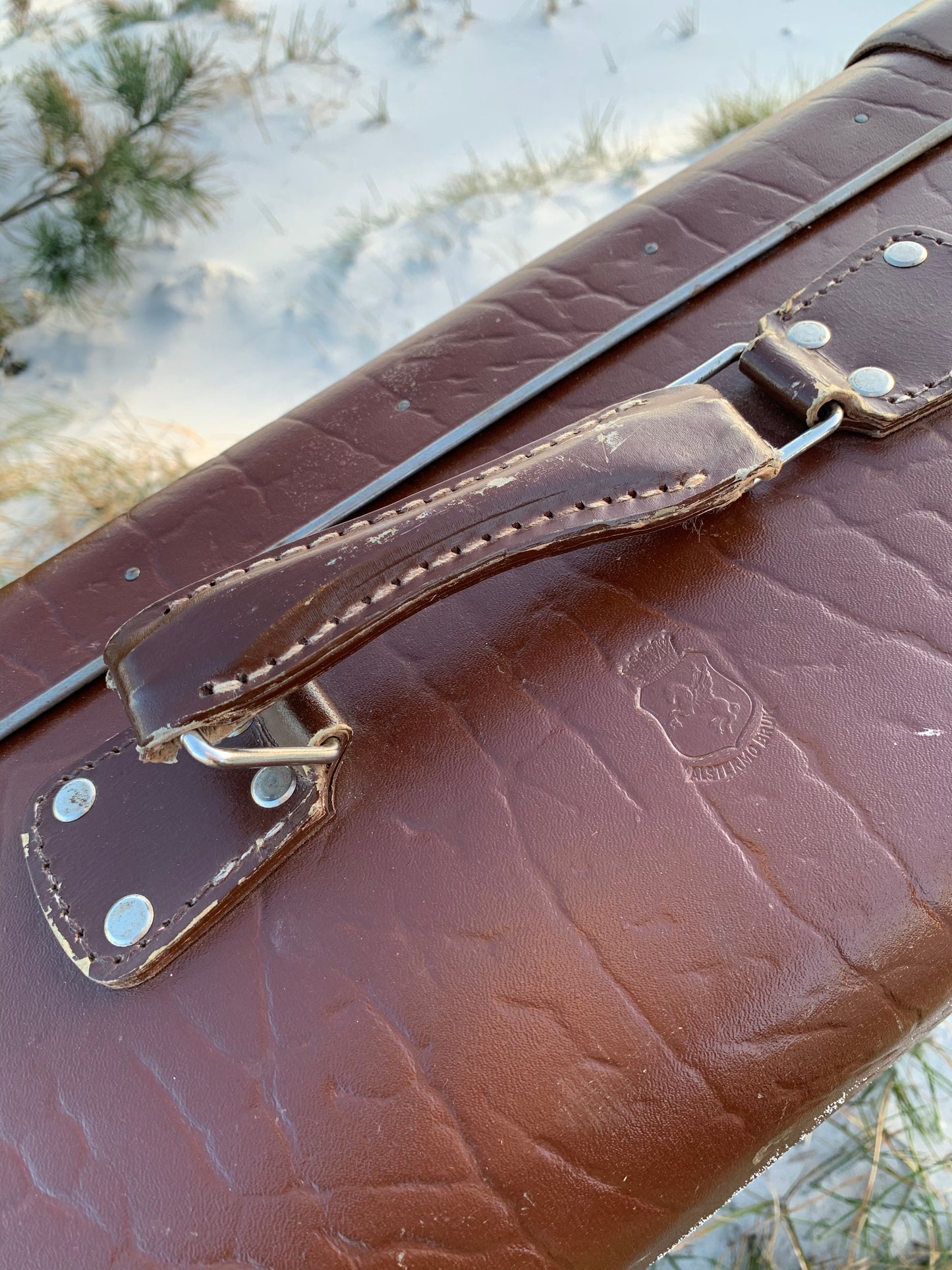 Stor brun resväska