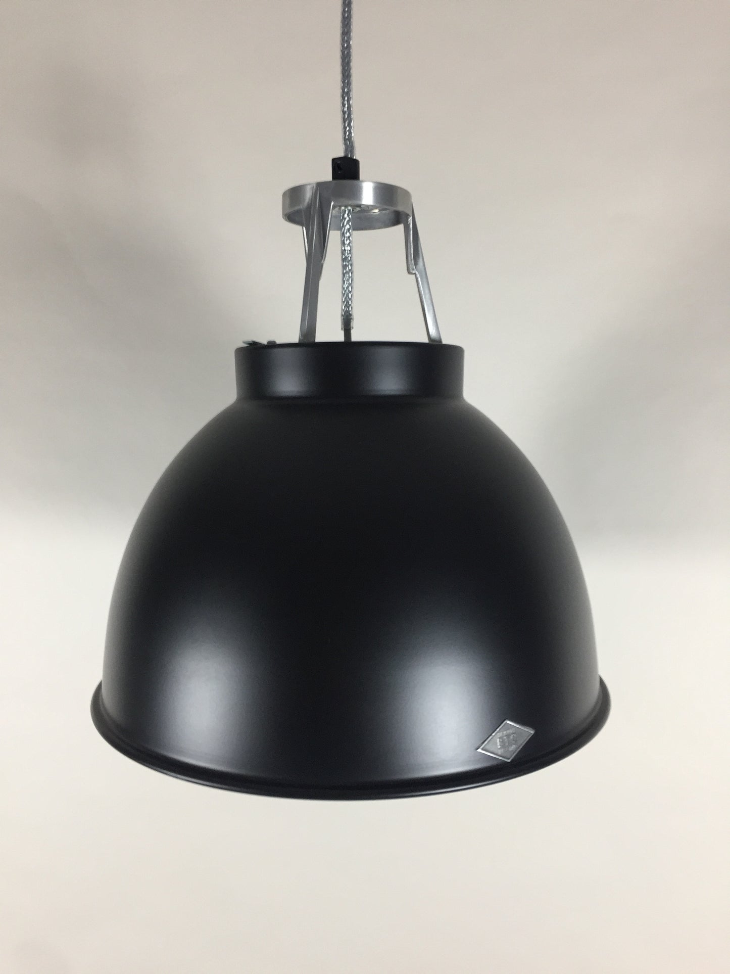 Original BTC lampa - Titan i svart