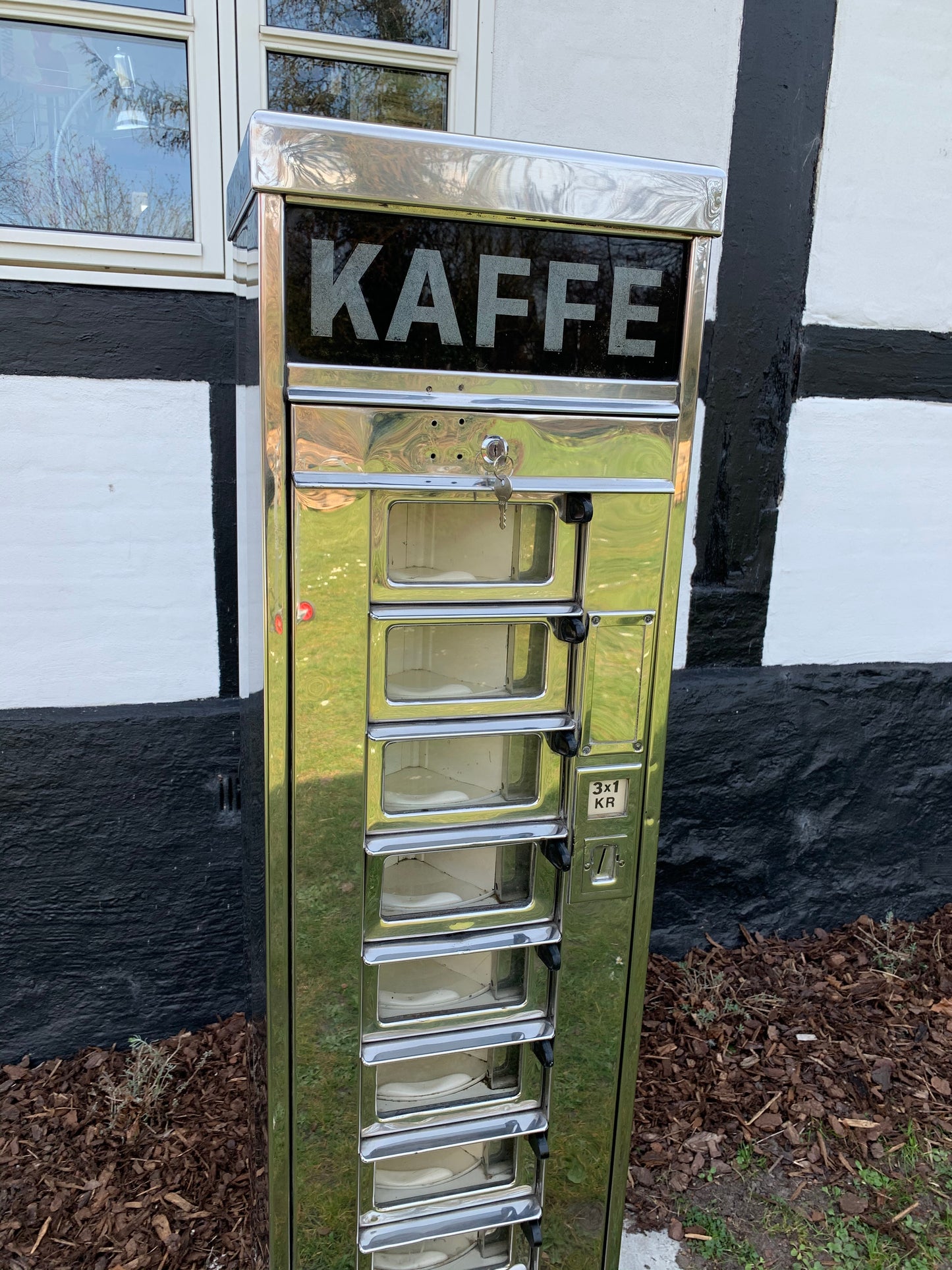 Fint och sällsynt exemplar av Wittenborg automat med ljus.