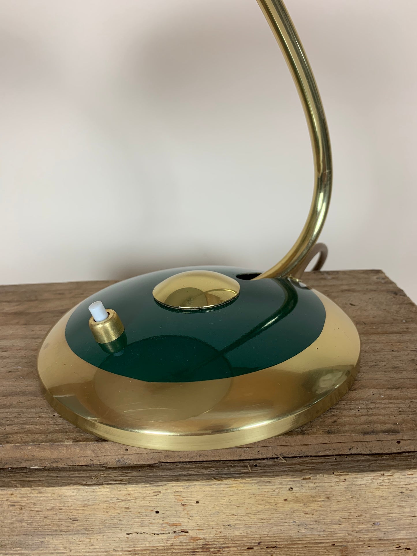 Helo bordslampa - Grön och mässing