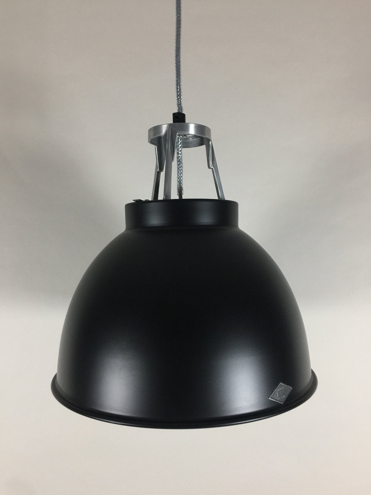 Original BTC lampa - Titan i svart