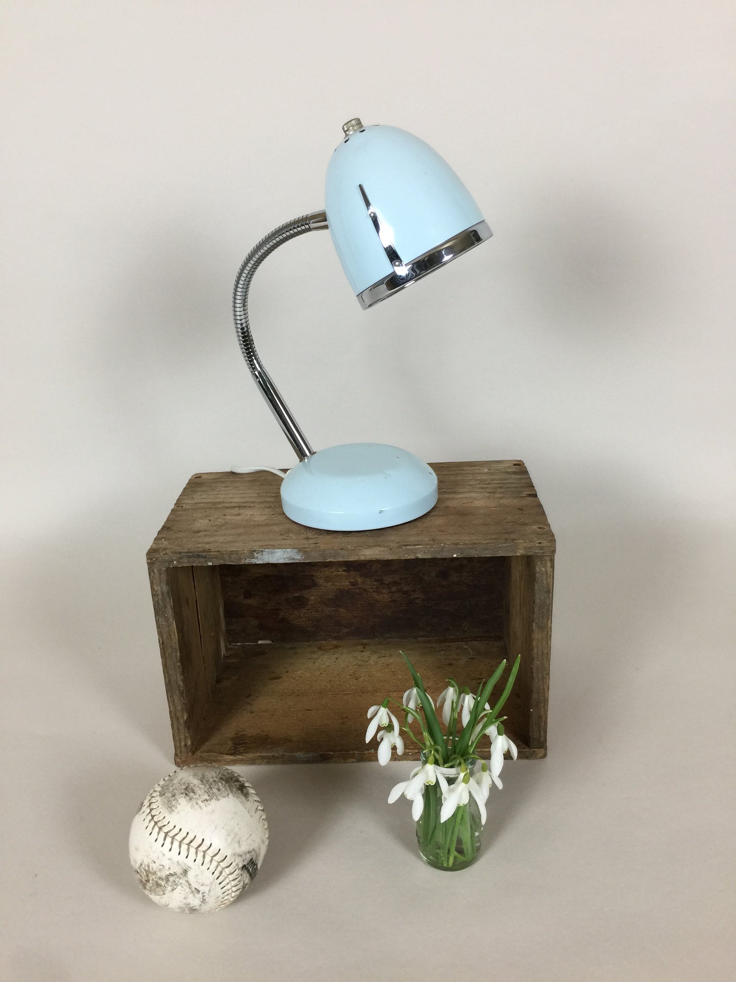 Fin liten lampa med patina