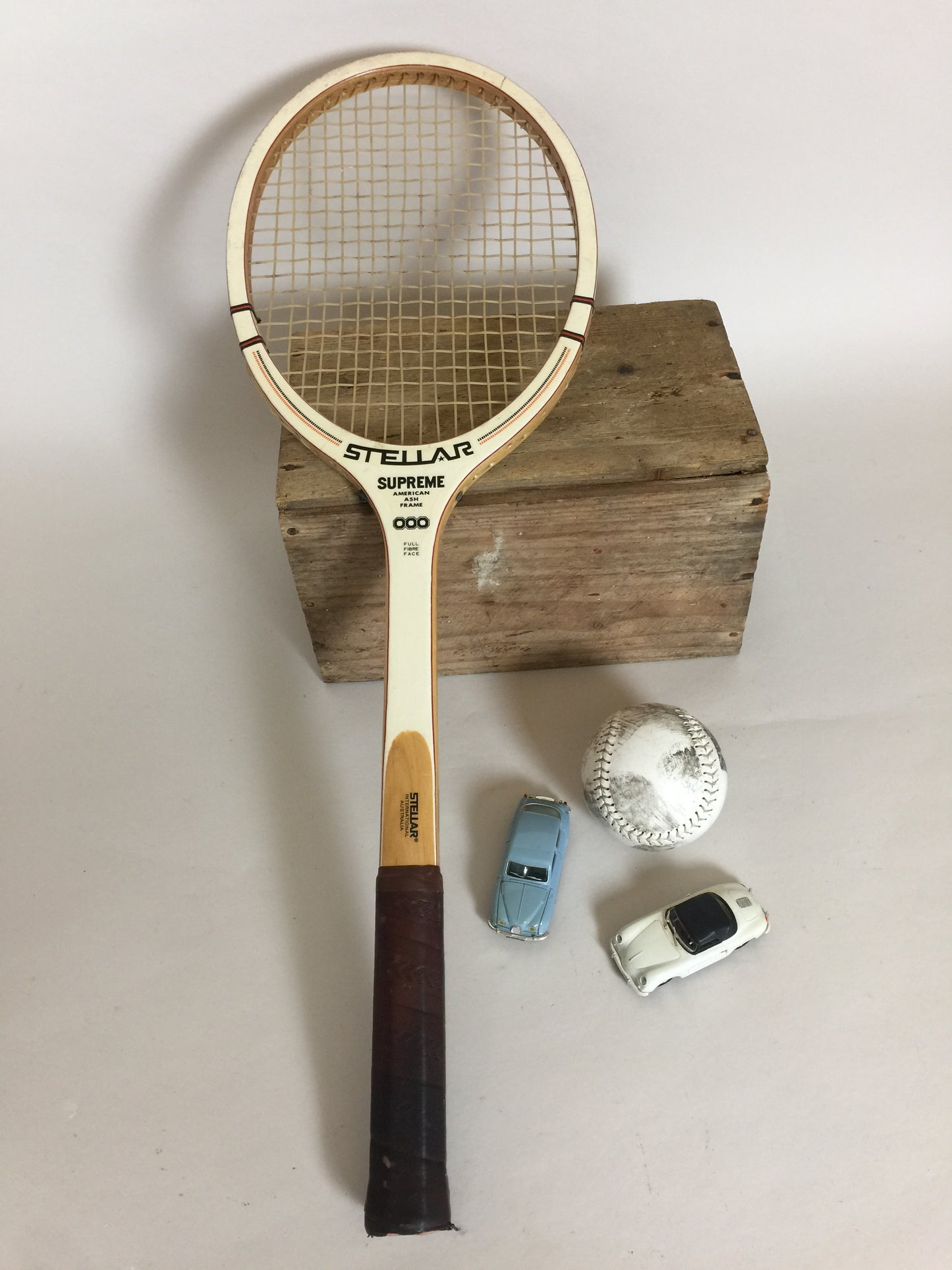 Vackert och gammalt tennisracket