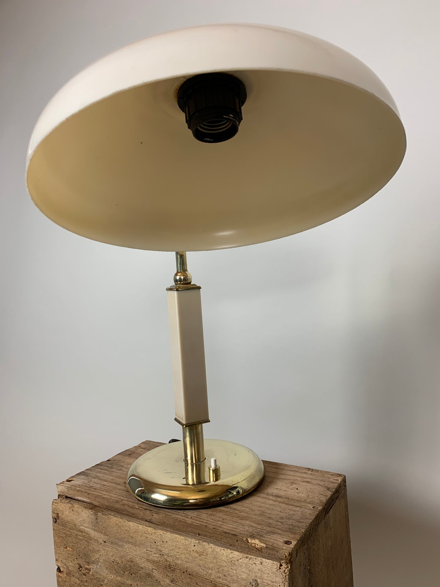 Tysk Bauhaus-lampa