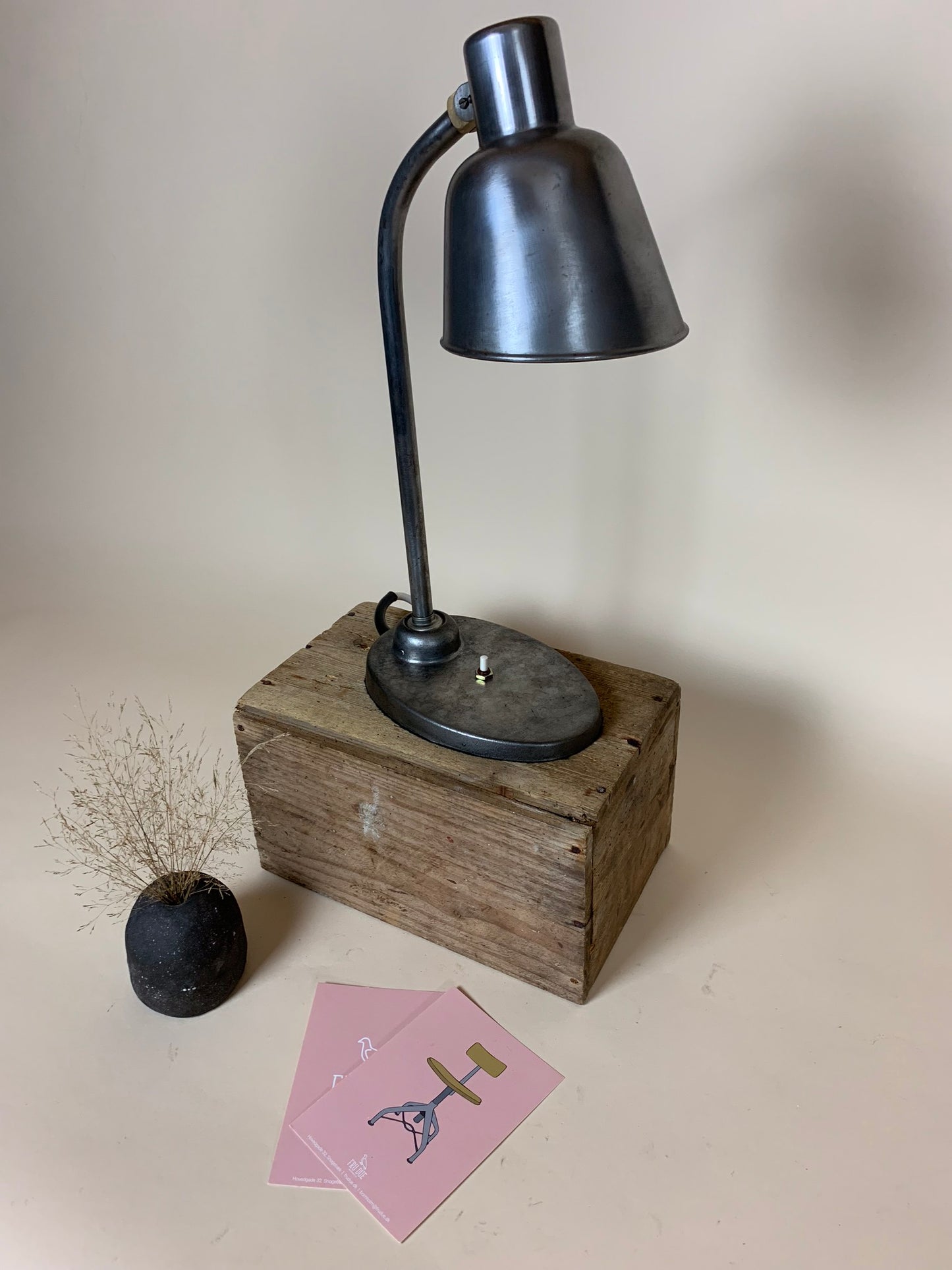 Lampa designad av Christian Dell för Bünte och Remmler
