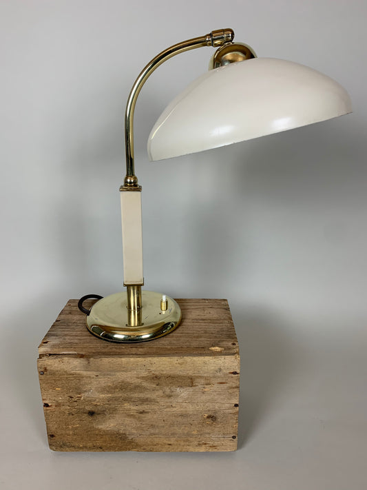 Tysk Bauhaus-lampa