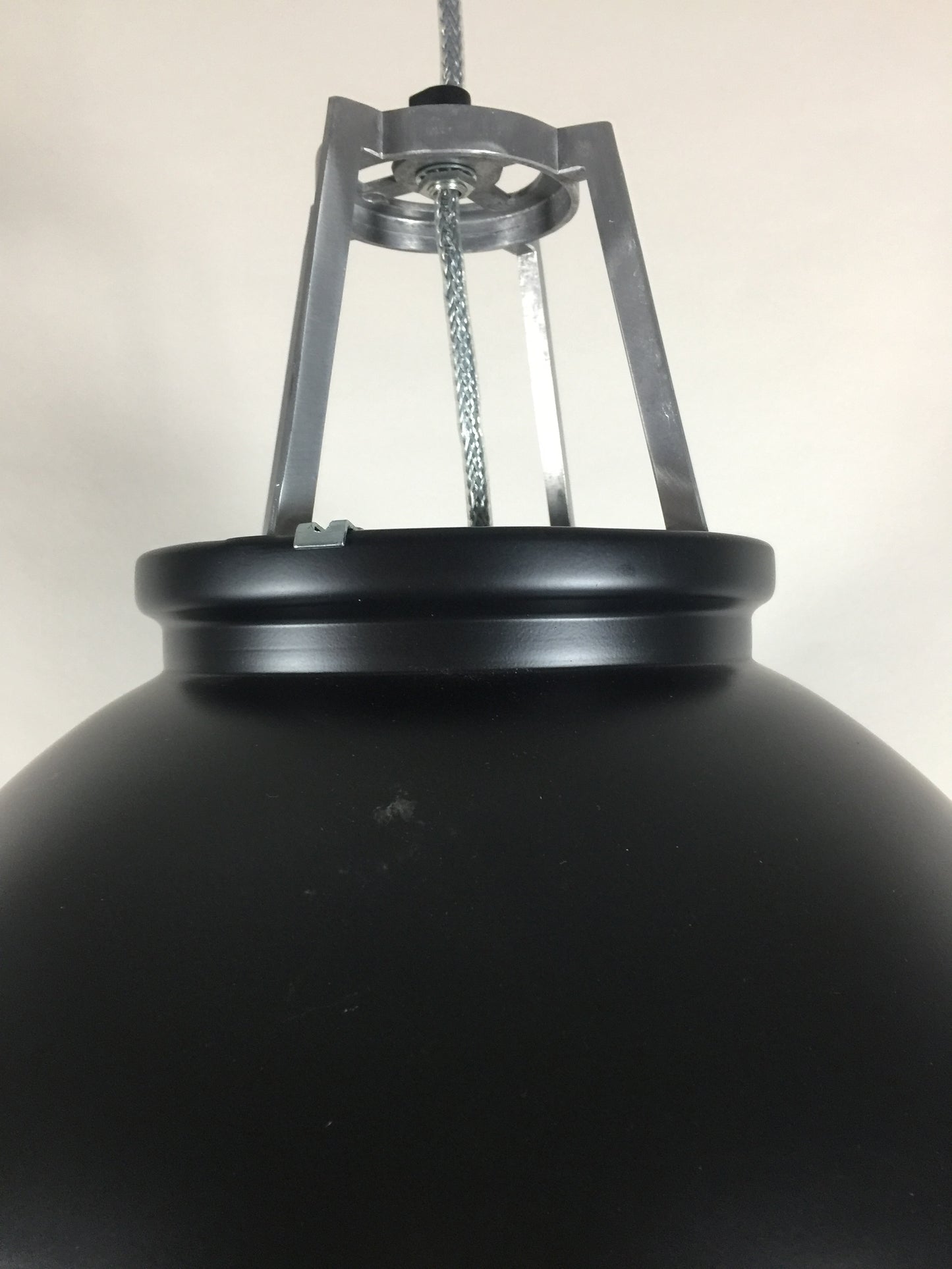 Original BTC lampa - Titan stor modell med sandblästrat glas
