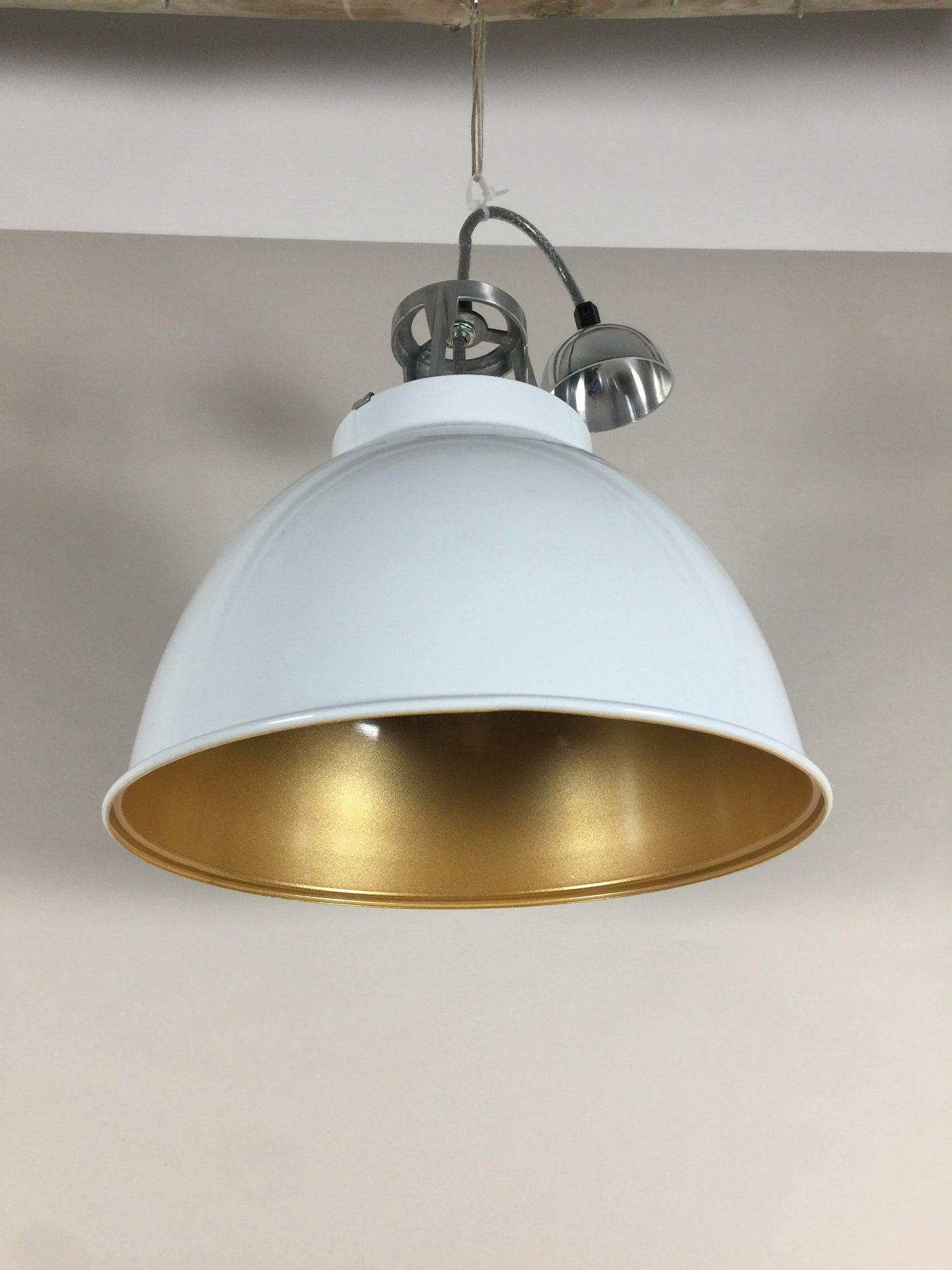 Original BTC lampa - Titan vit med guld