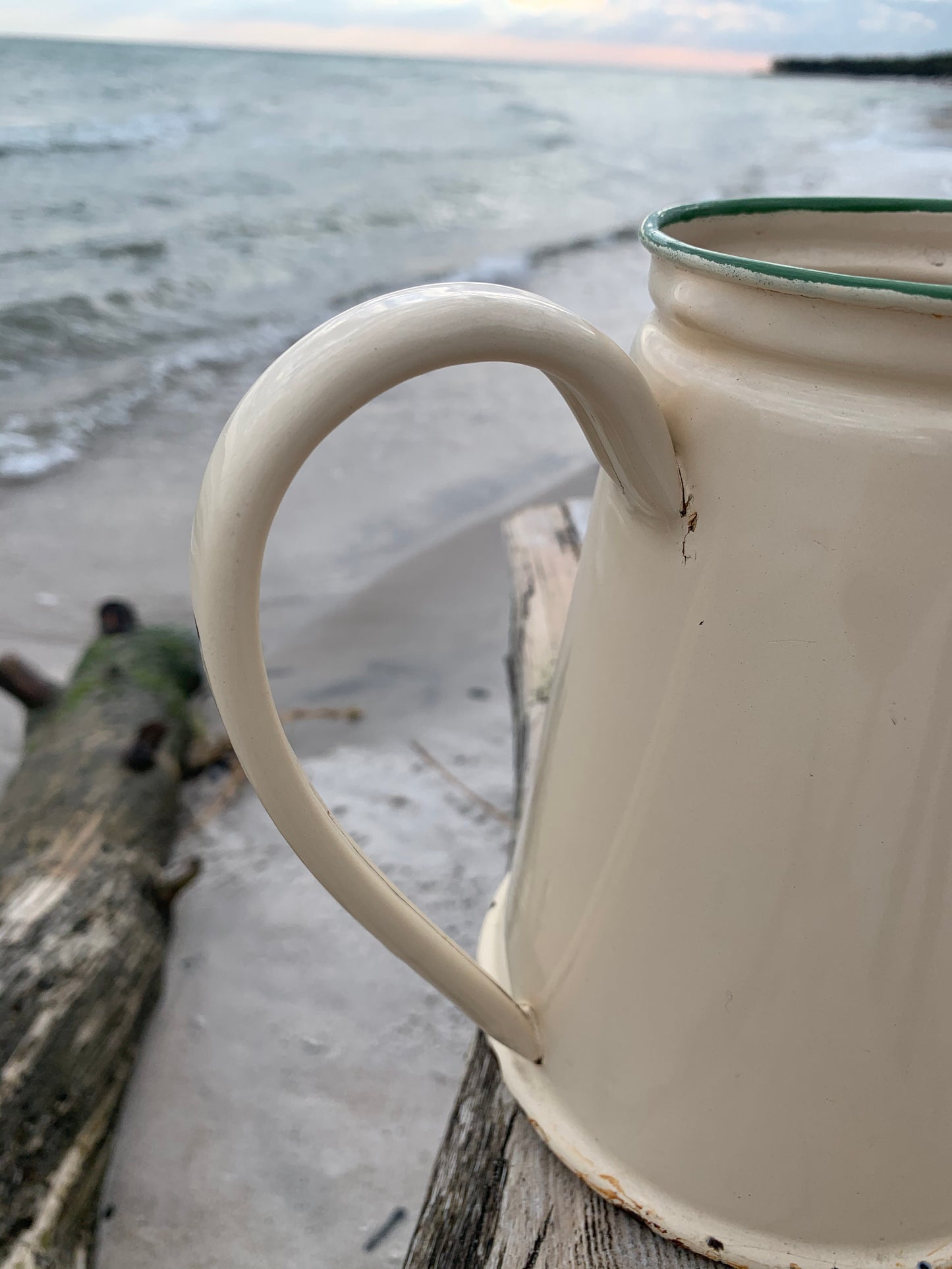 Emaljkanna från Glud och Marstrand