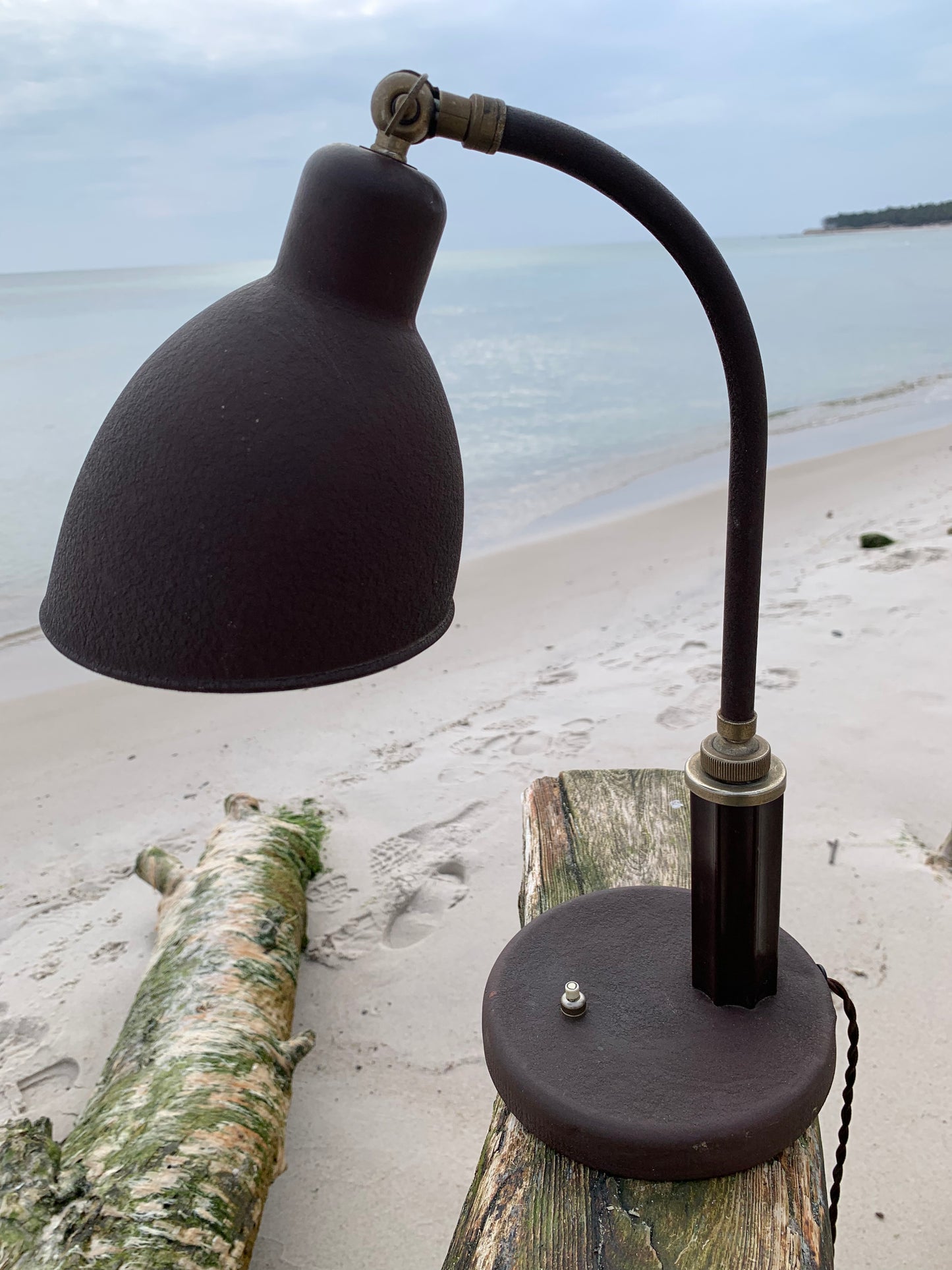 Molitor-lampa designad av Christian Dell