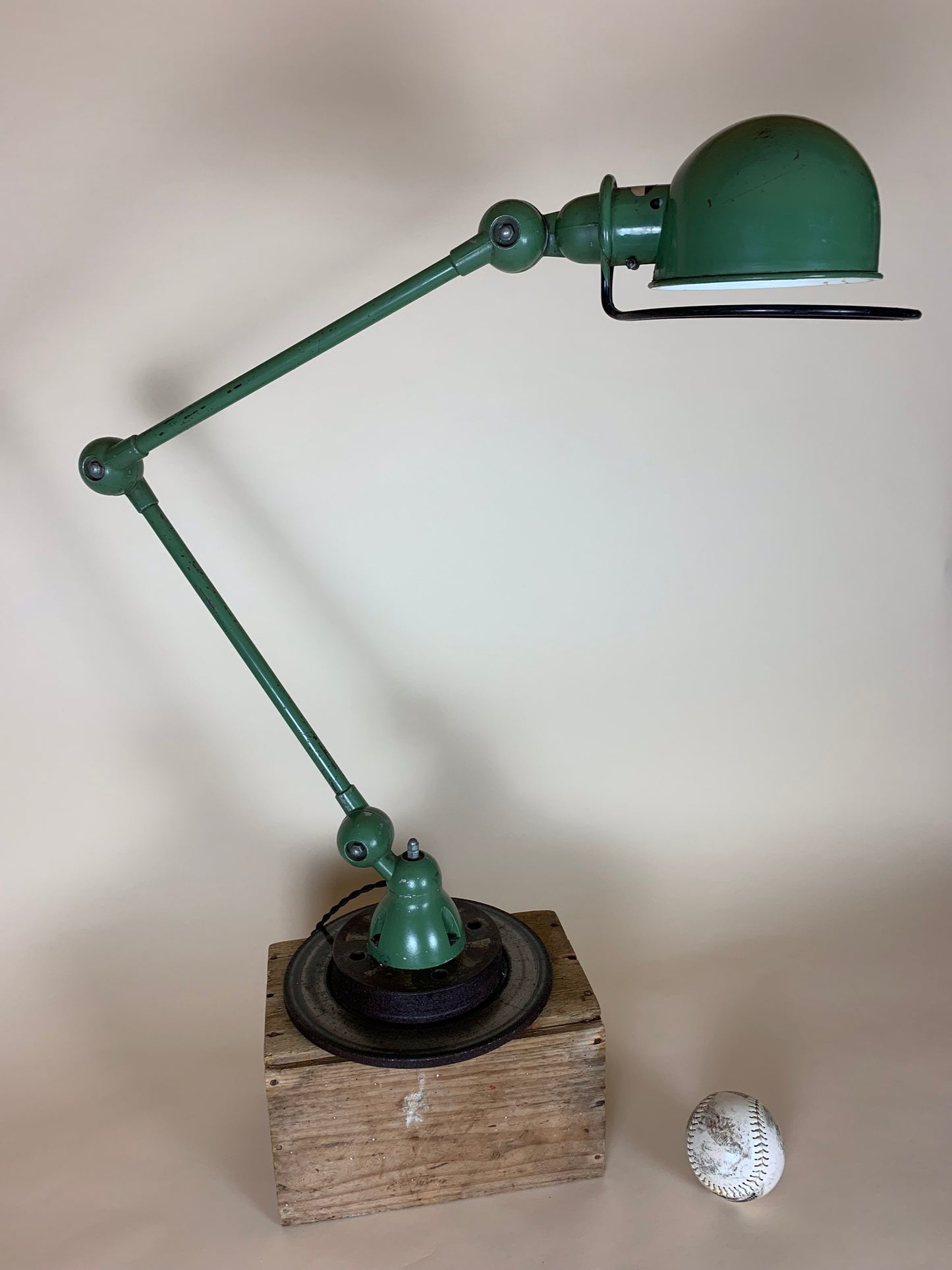 Jieldé lampa i grönt för vägg eller bord