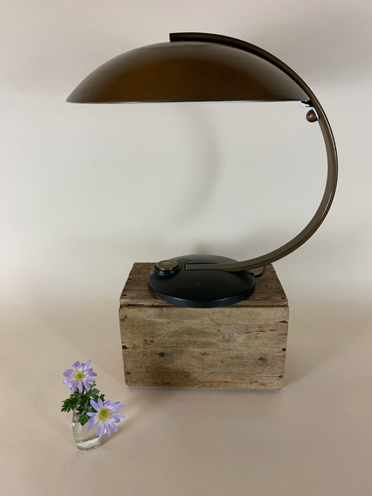 Egon Hillebrand mässingslampa med svart fot