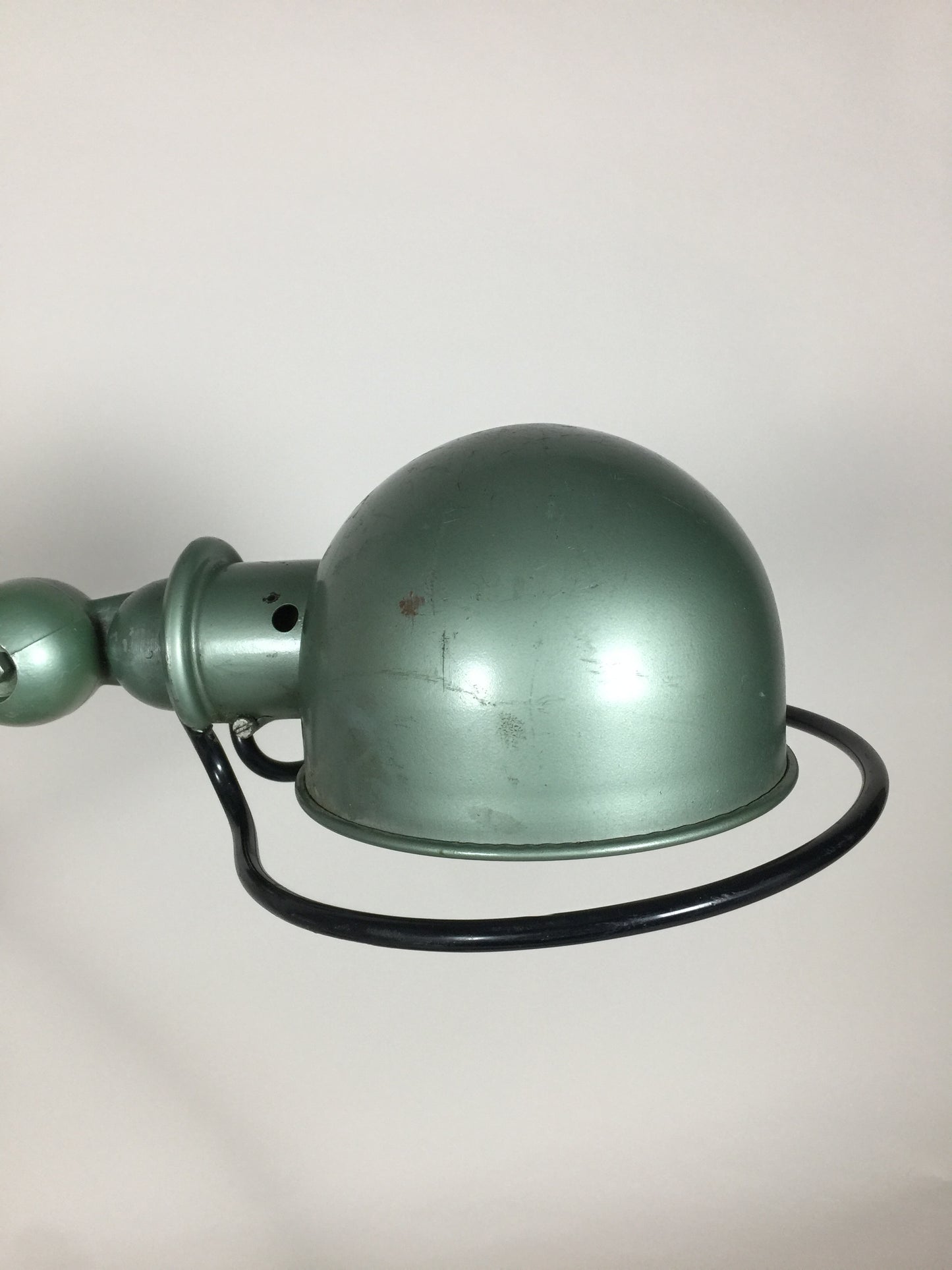 Jieldé Bordslampa i en läcker grön färg och med strömbrytare